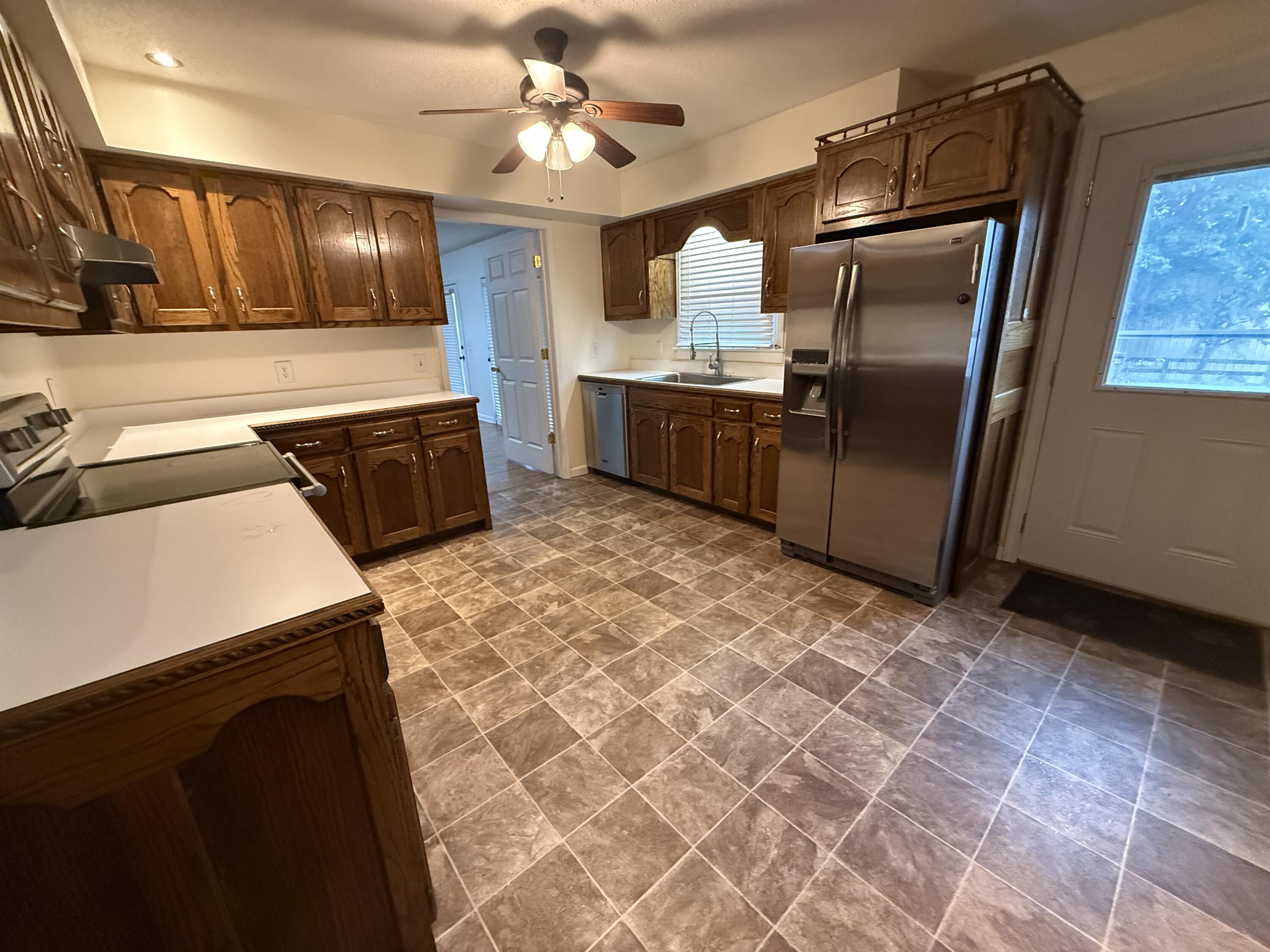 1401 Old Whitley Road Property Photo 10