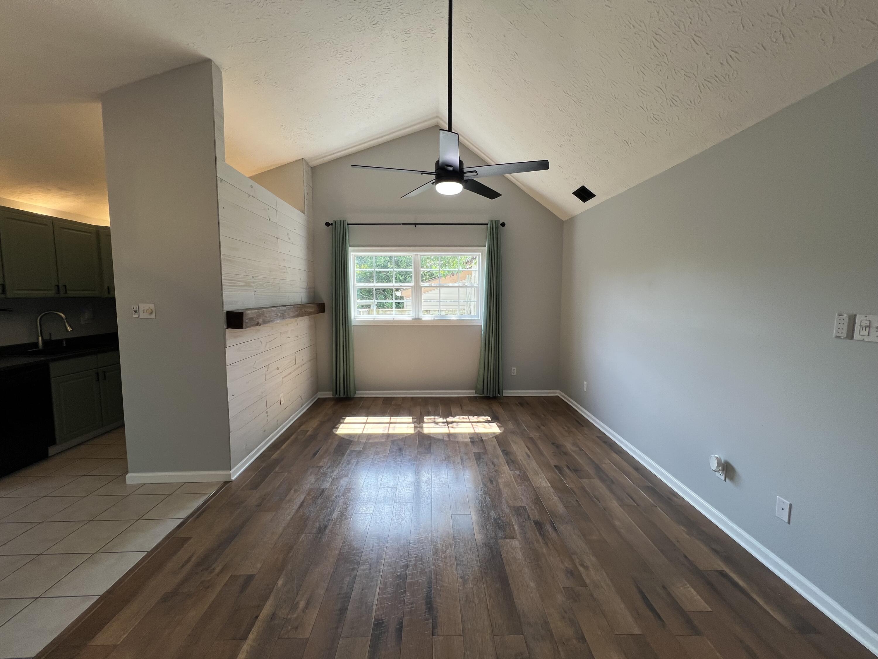 3280 Valhalla Drive Property Photo 12