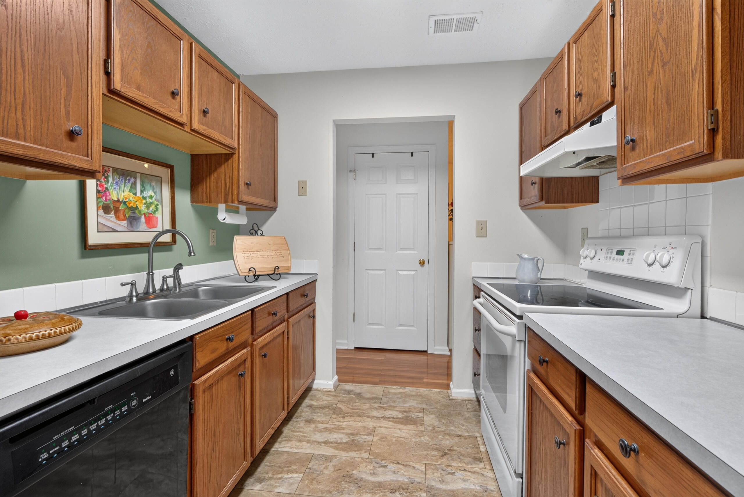 121 Chestnut Lane Property Photo 14