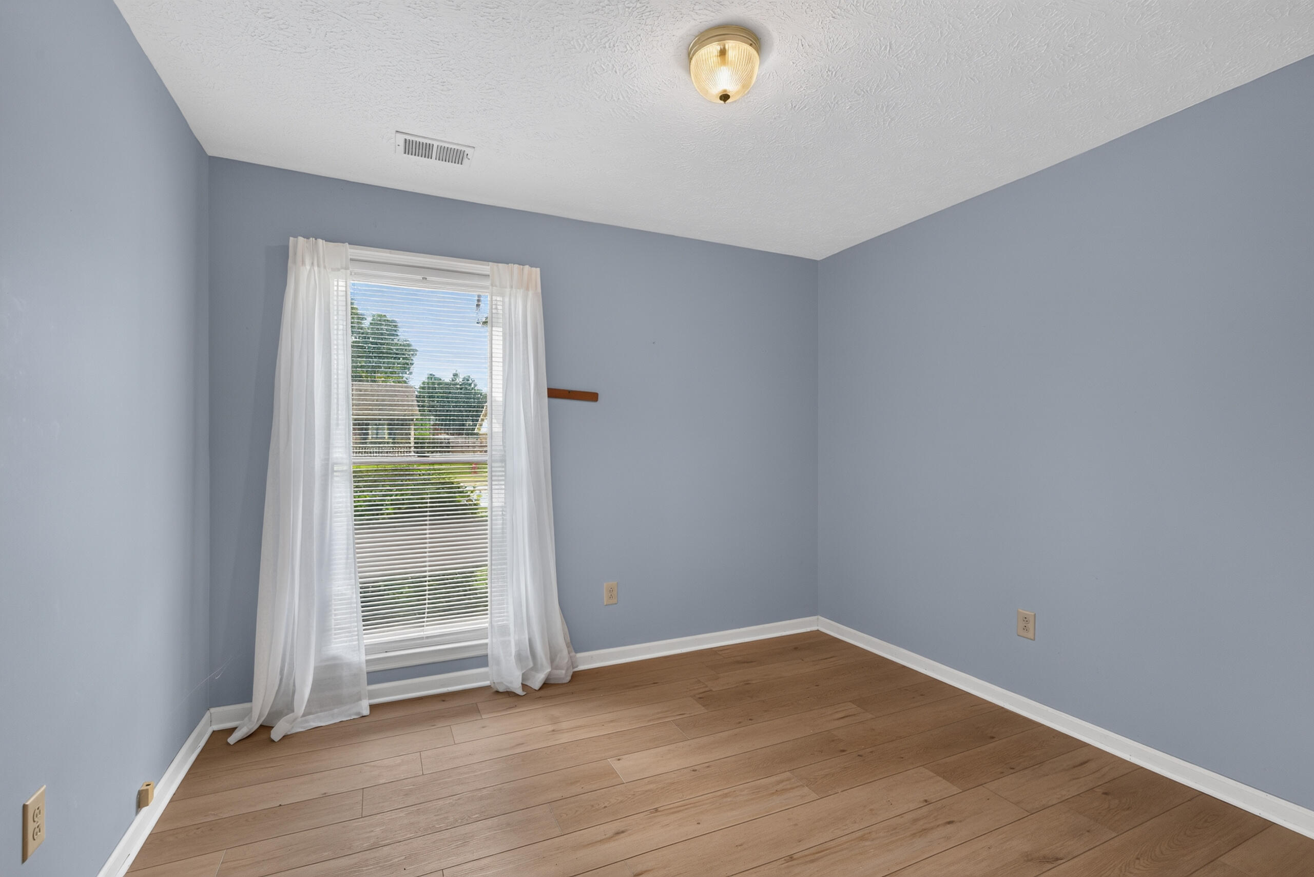 121 Chestnut Lane Property Photo 22