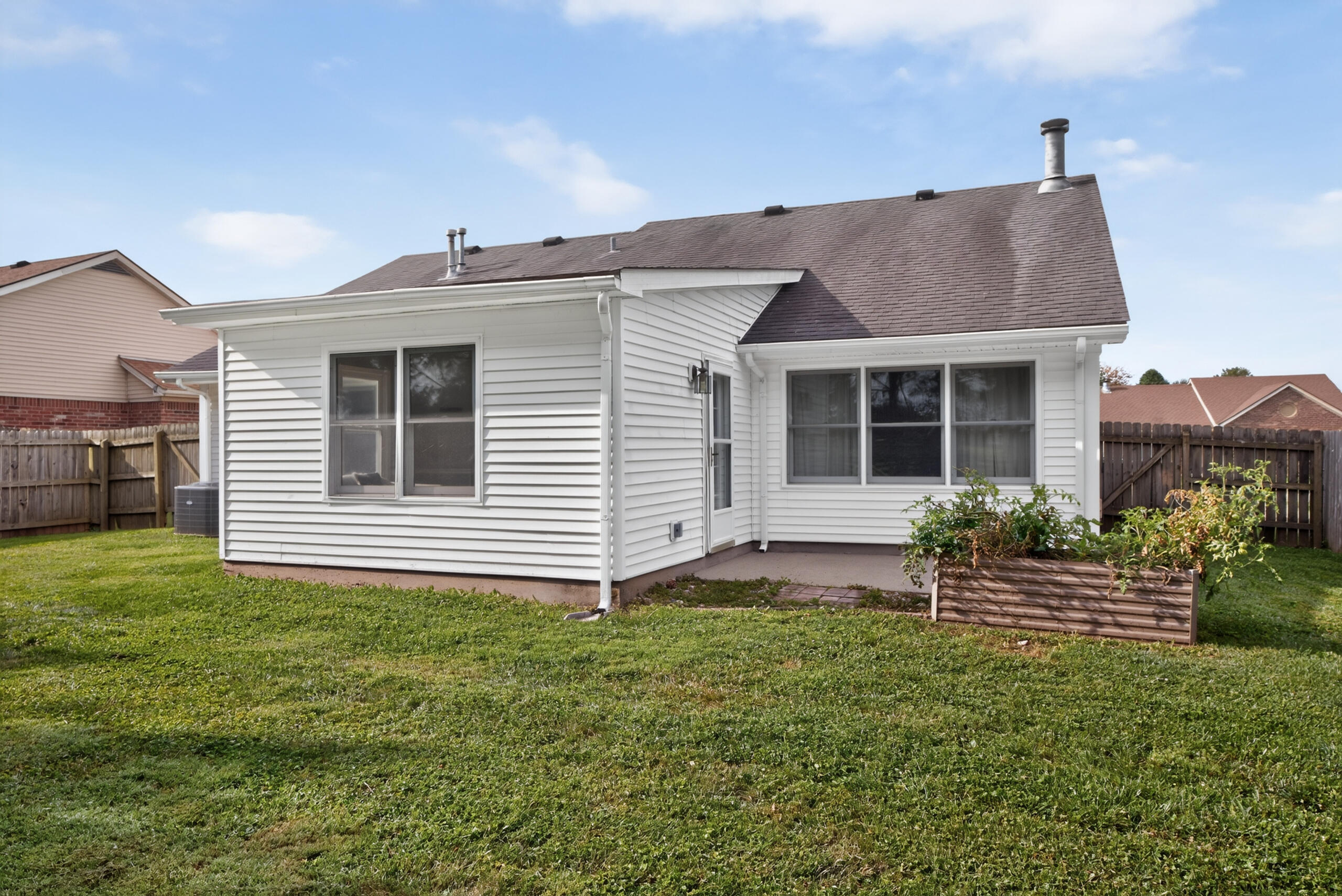121 Chestnut Lane Property Photo 27