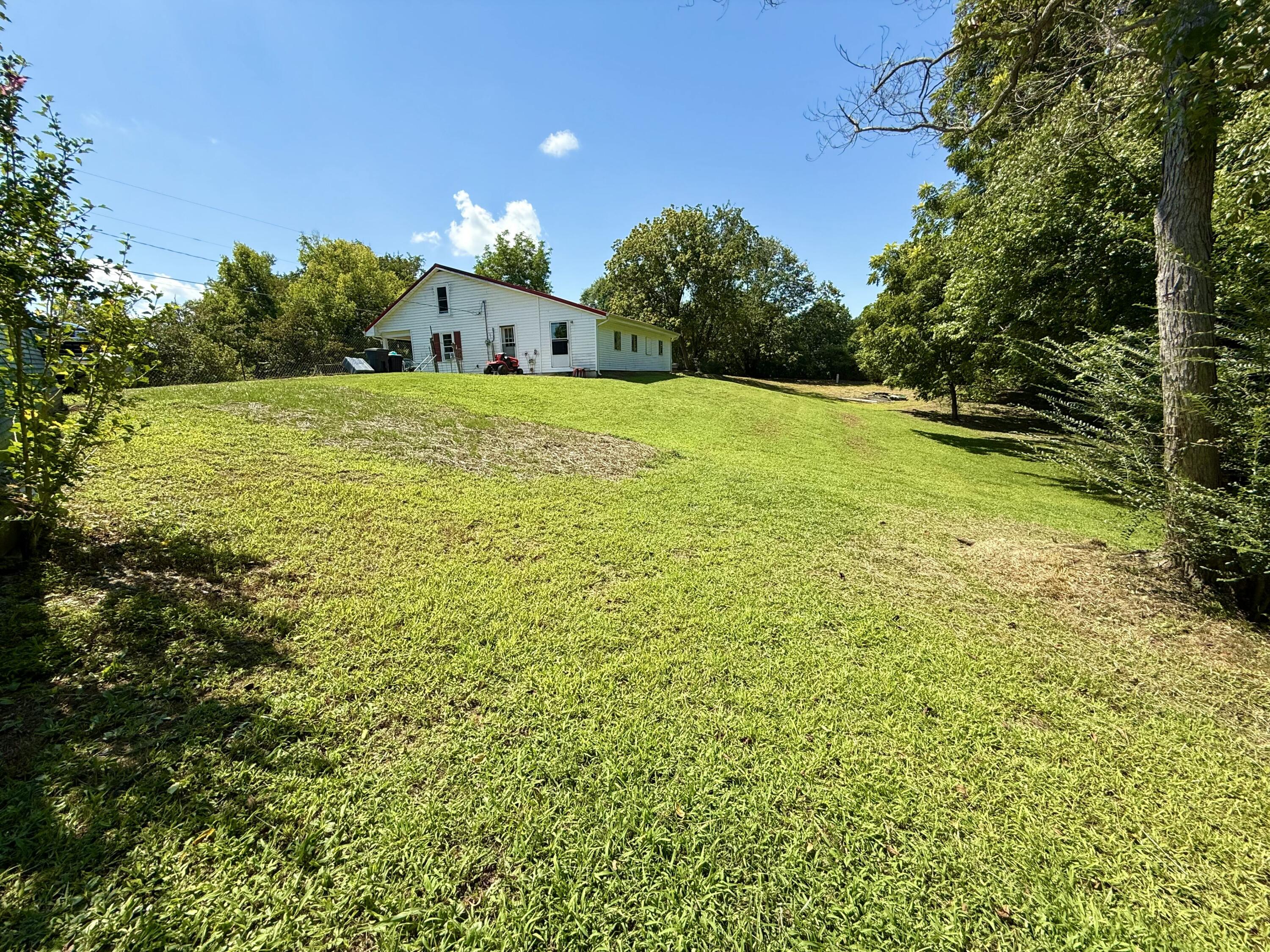 590 Webb Road Property Photo 4