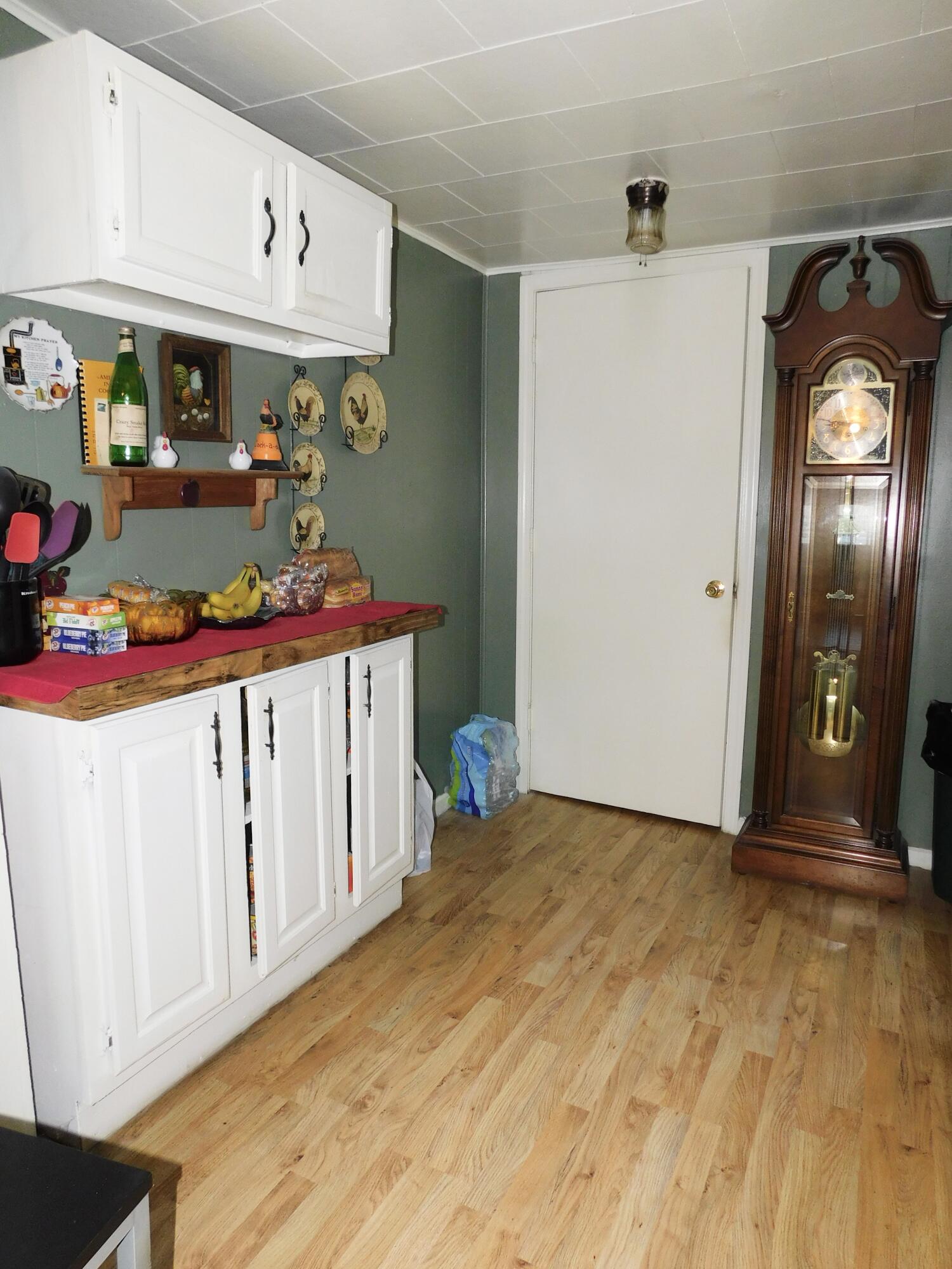590 Webb Road Property Photo 16