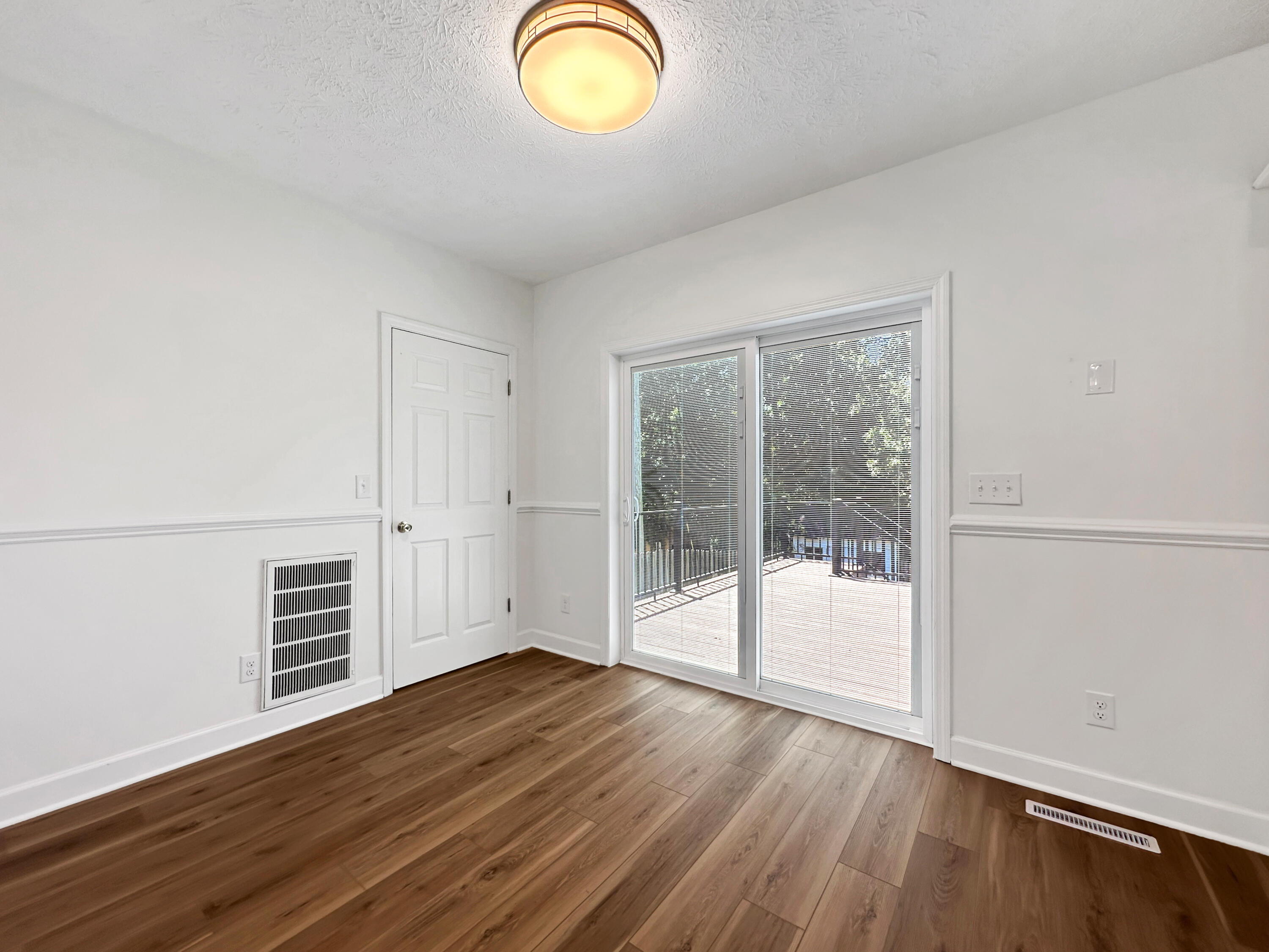 1602 Oak Hill Drive Property Photo 6