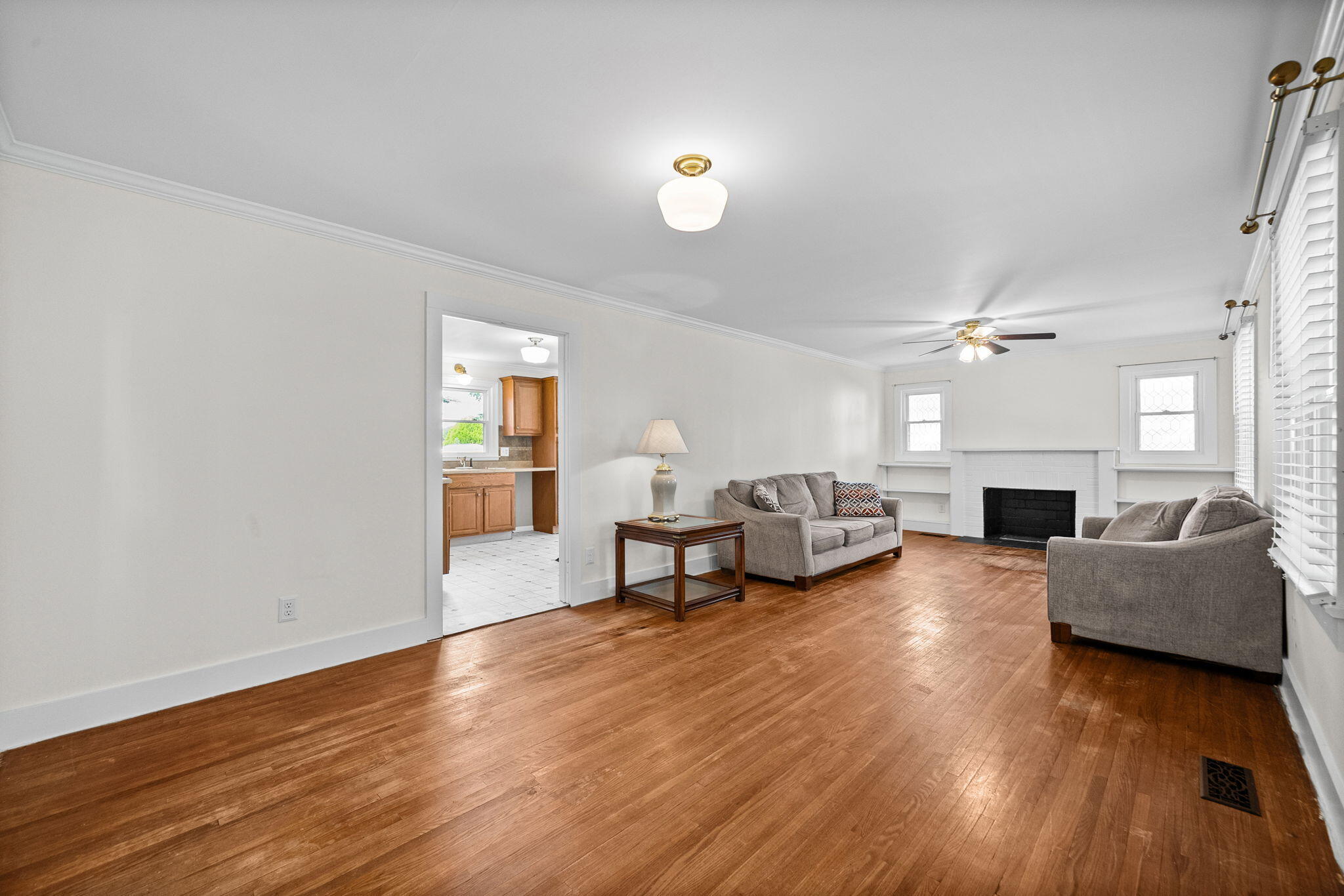 1710 Parkview Drive Property Photo 6