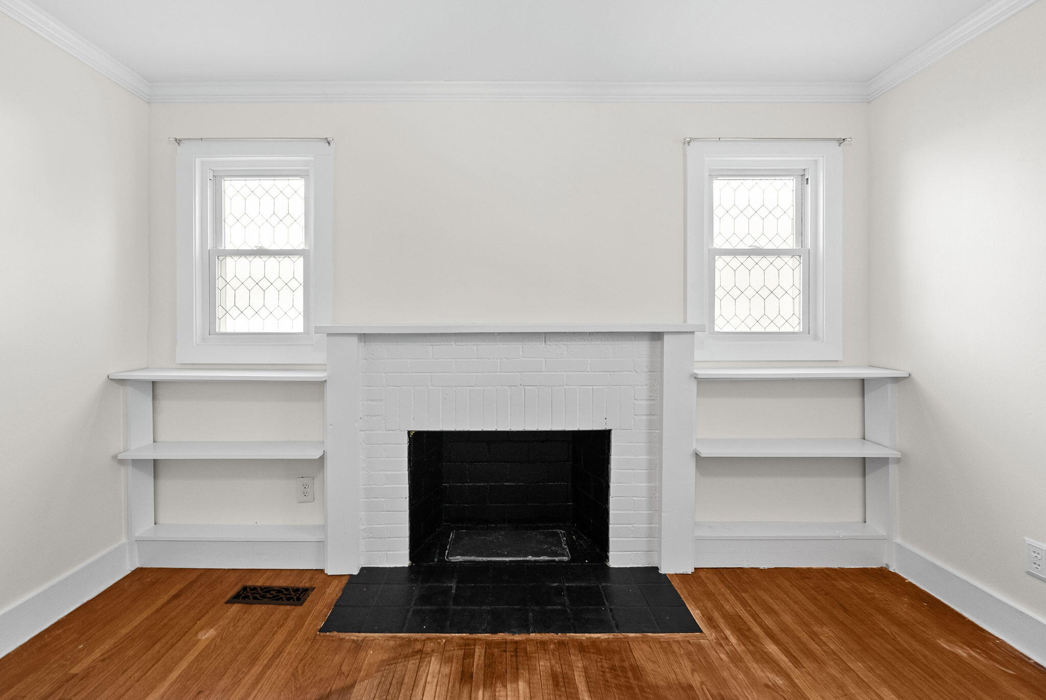 1710 Parkview Drive Property Photo 8