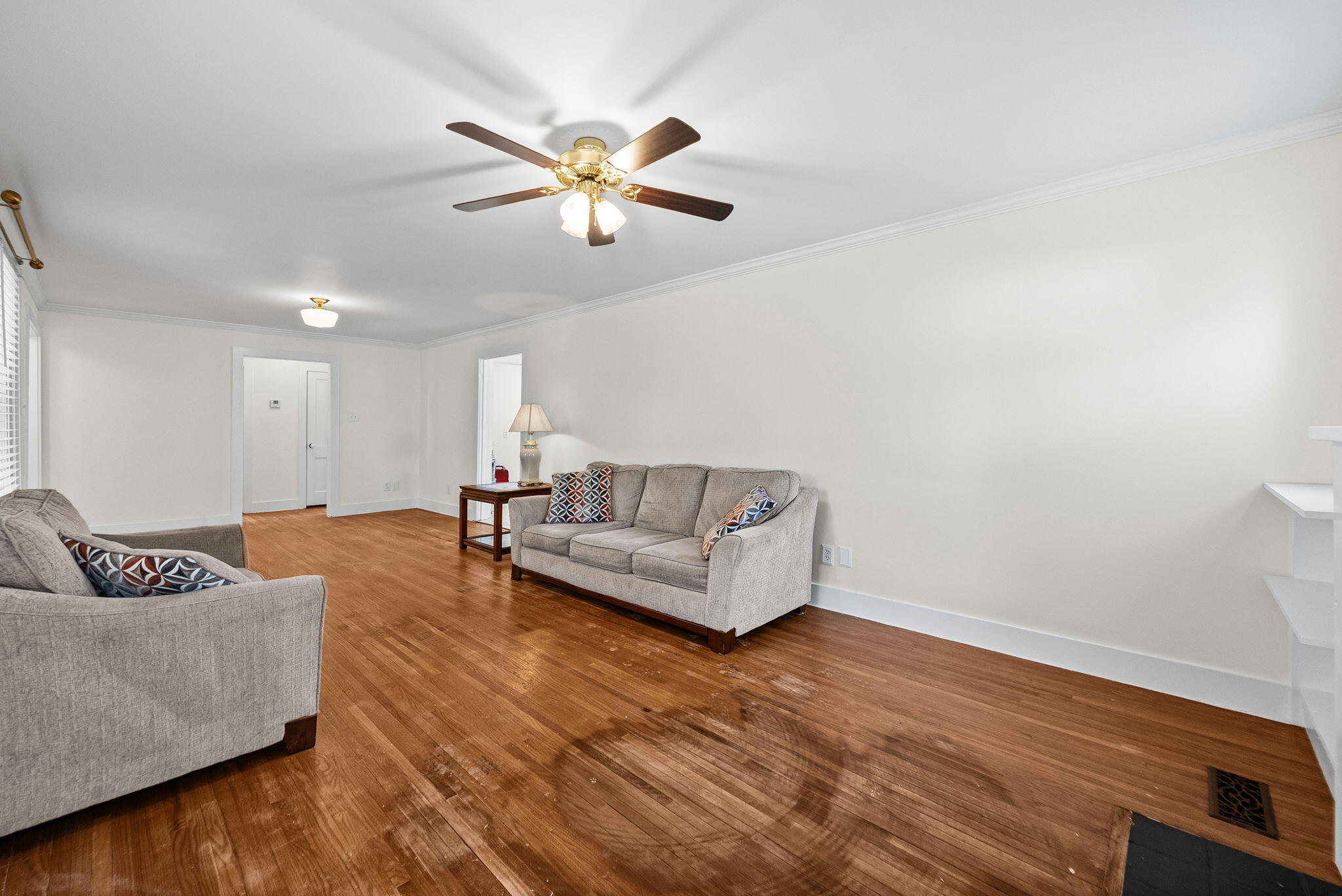 1710 Parkview Drive Property Photo 10