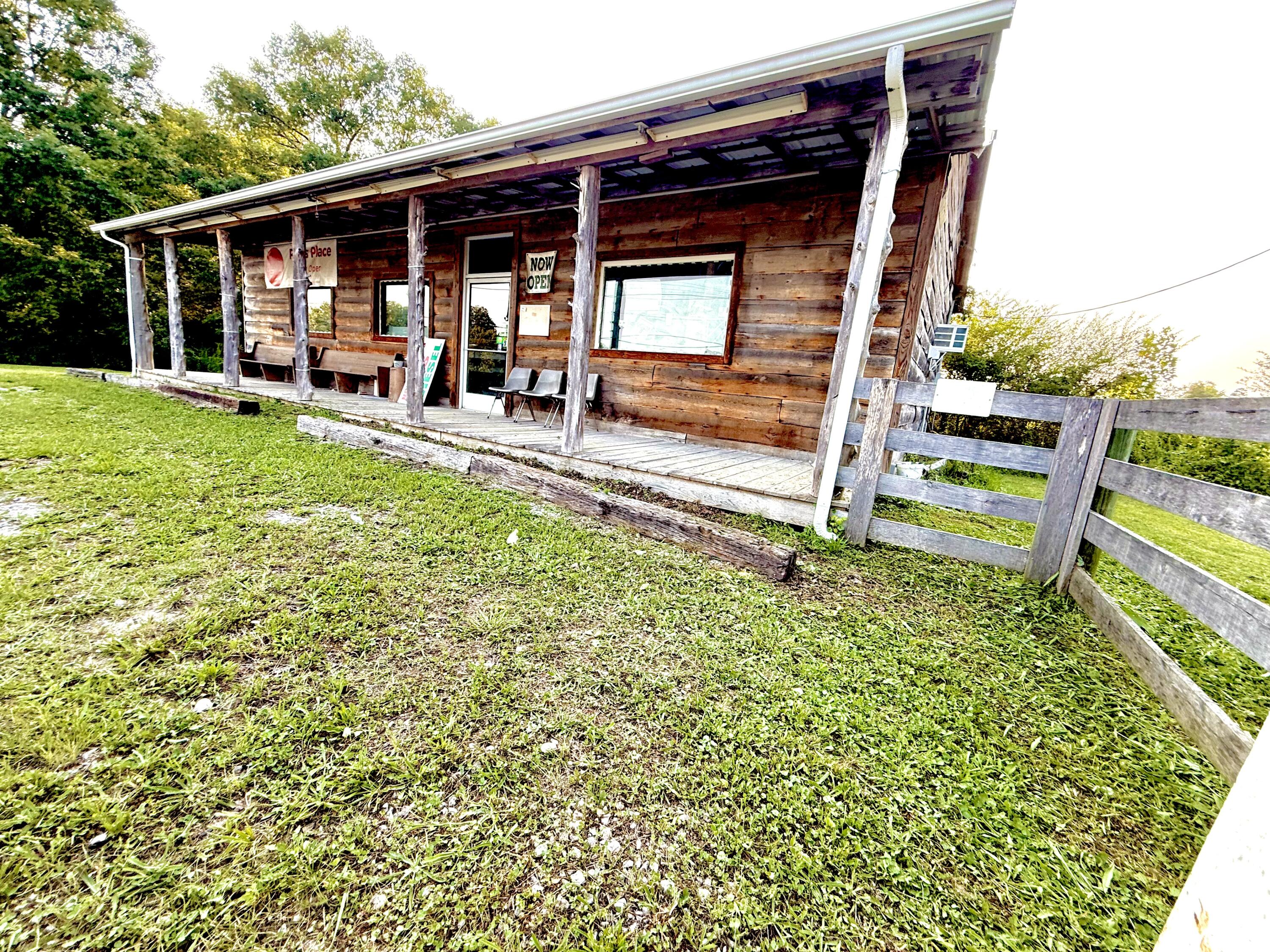 2454 W Hwy 204 Property Photo 2