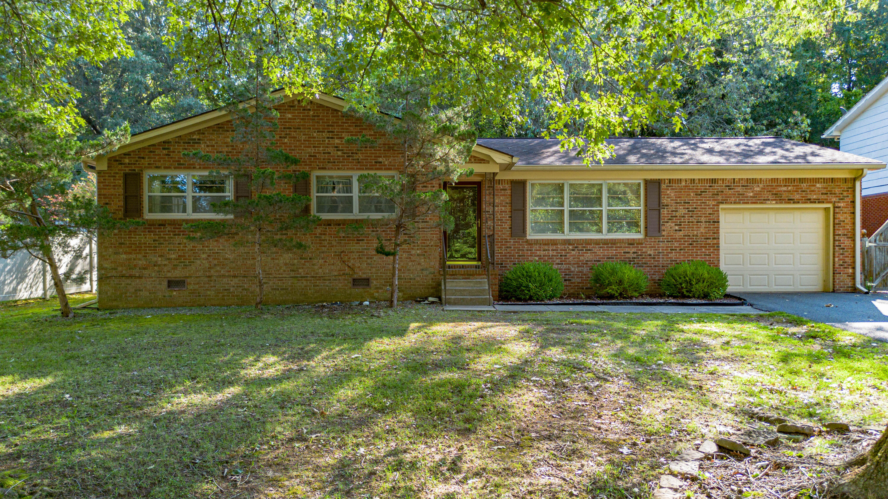 362 Oakcrest Drive Property Photo 1