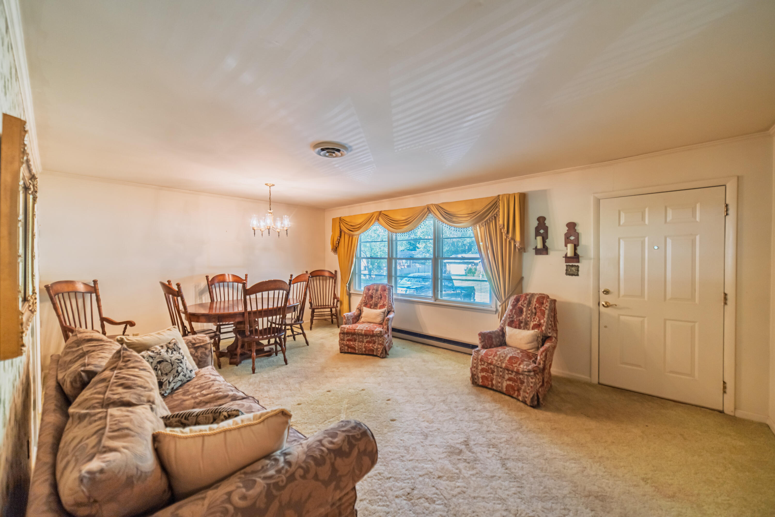 362 Oakcrest Drive Property Photo 4