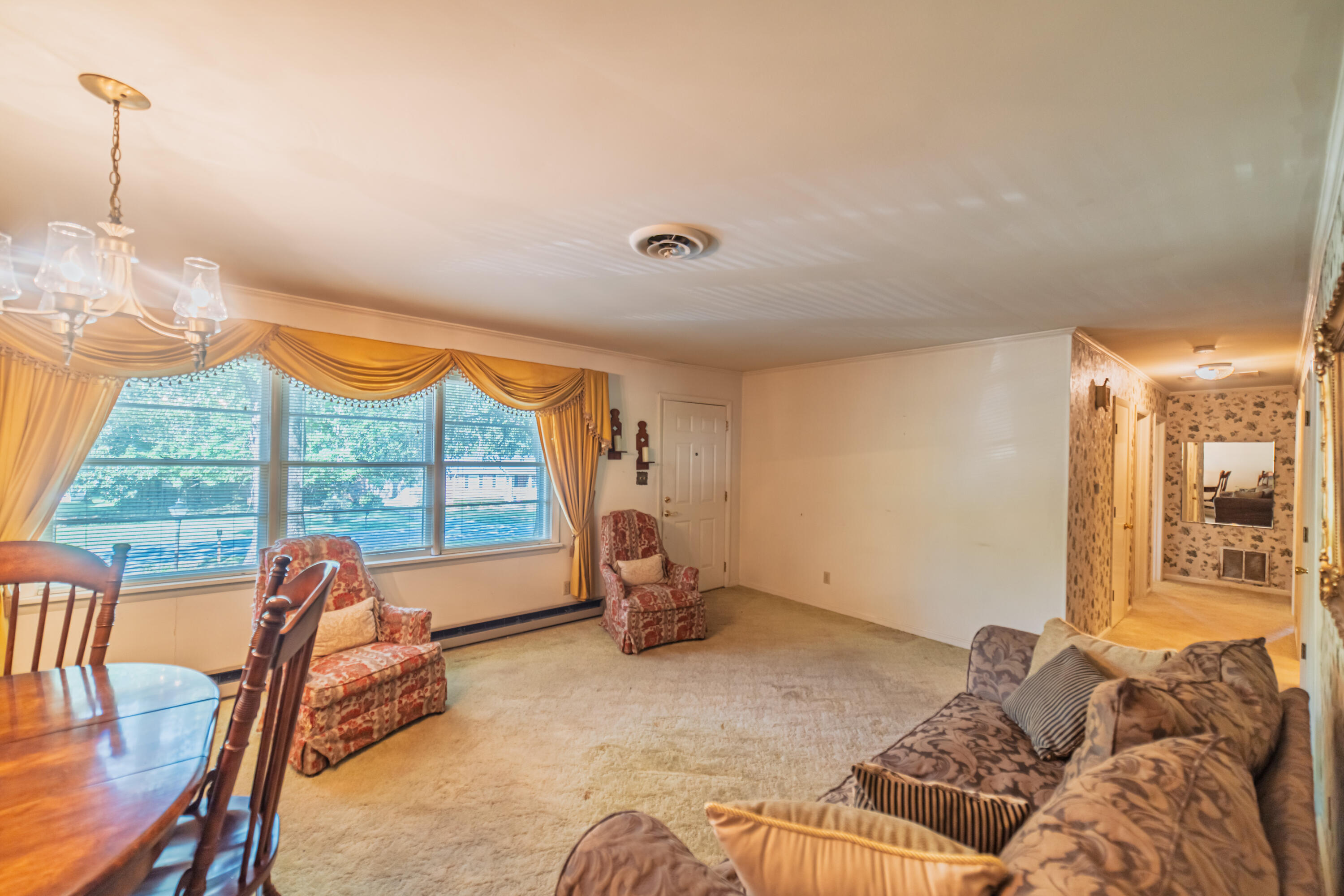 362 Oakcrest Drive Property Photo 5