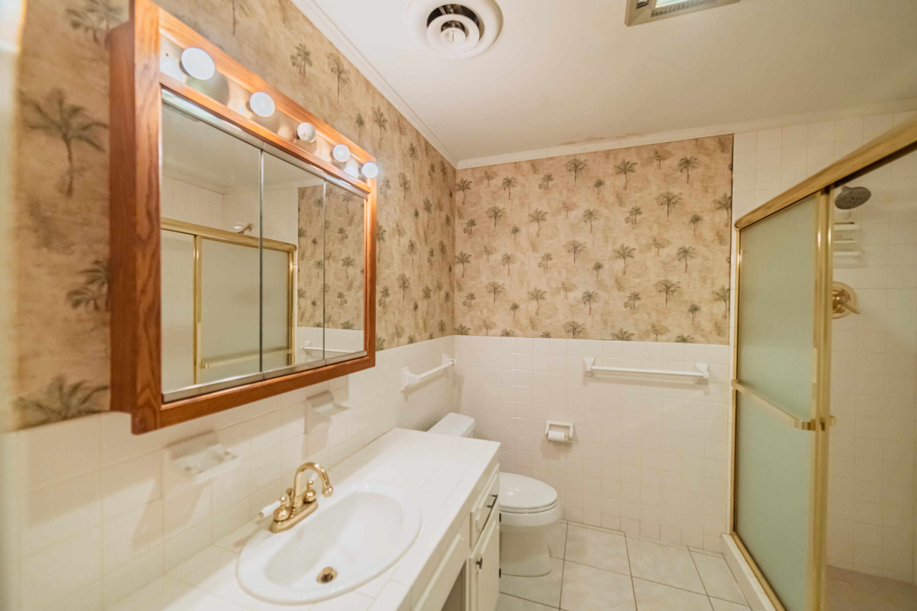 362 Oakcrest Drive Property Photo 17