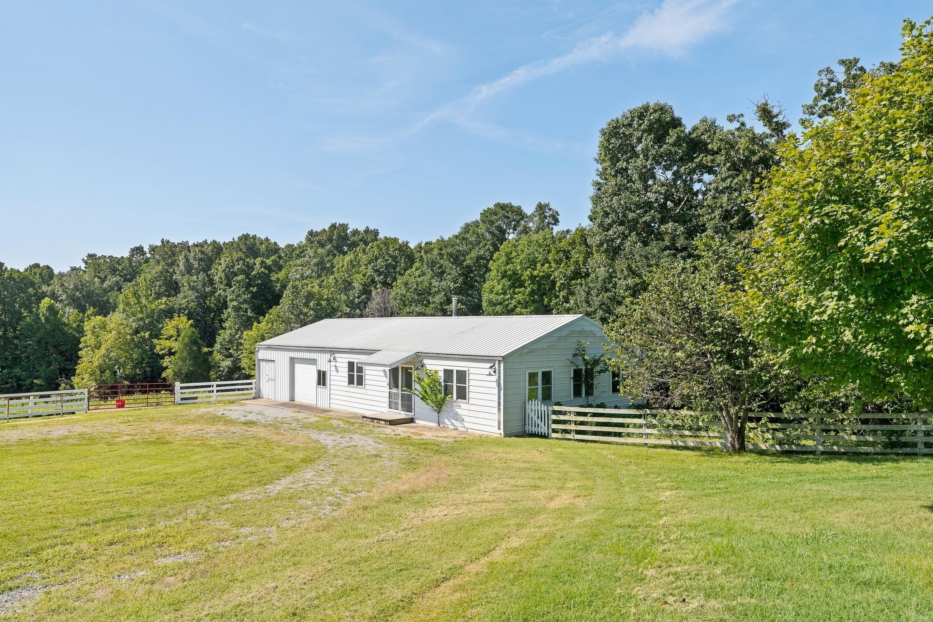 1340 Roe Wafford Road Property Photo 3