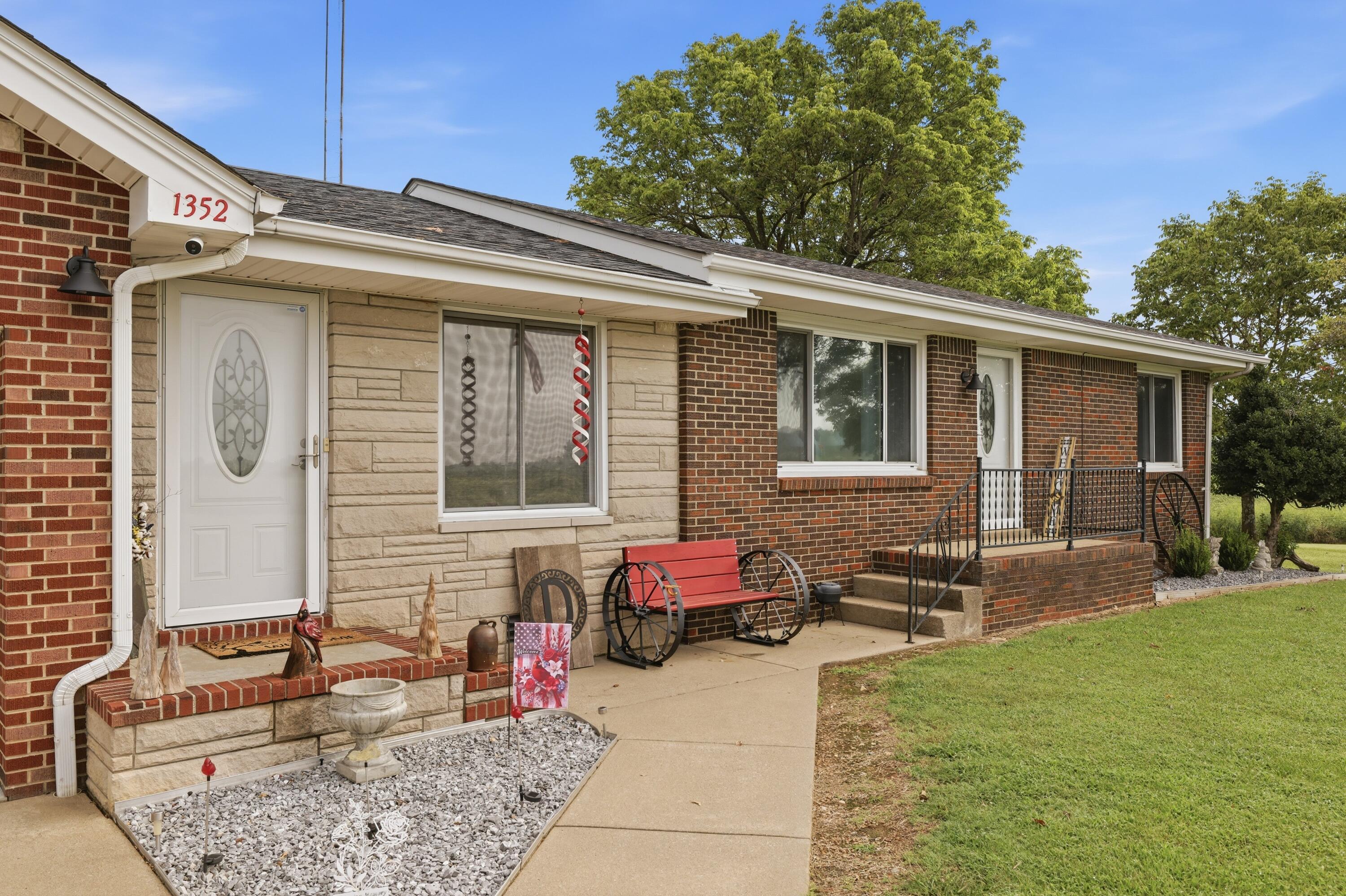 1352 Grant Road Property Photo 5