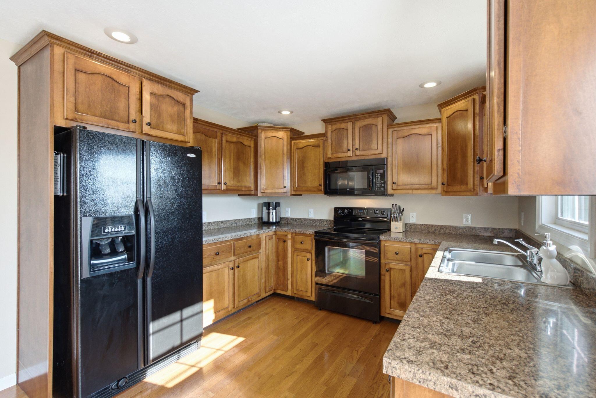 320 Lewis Drive Property Photo 10