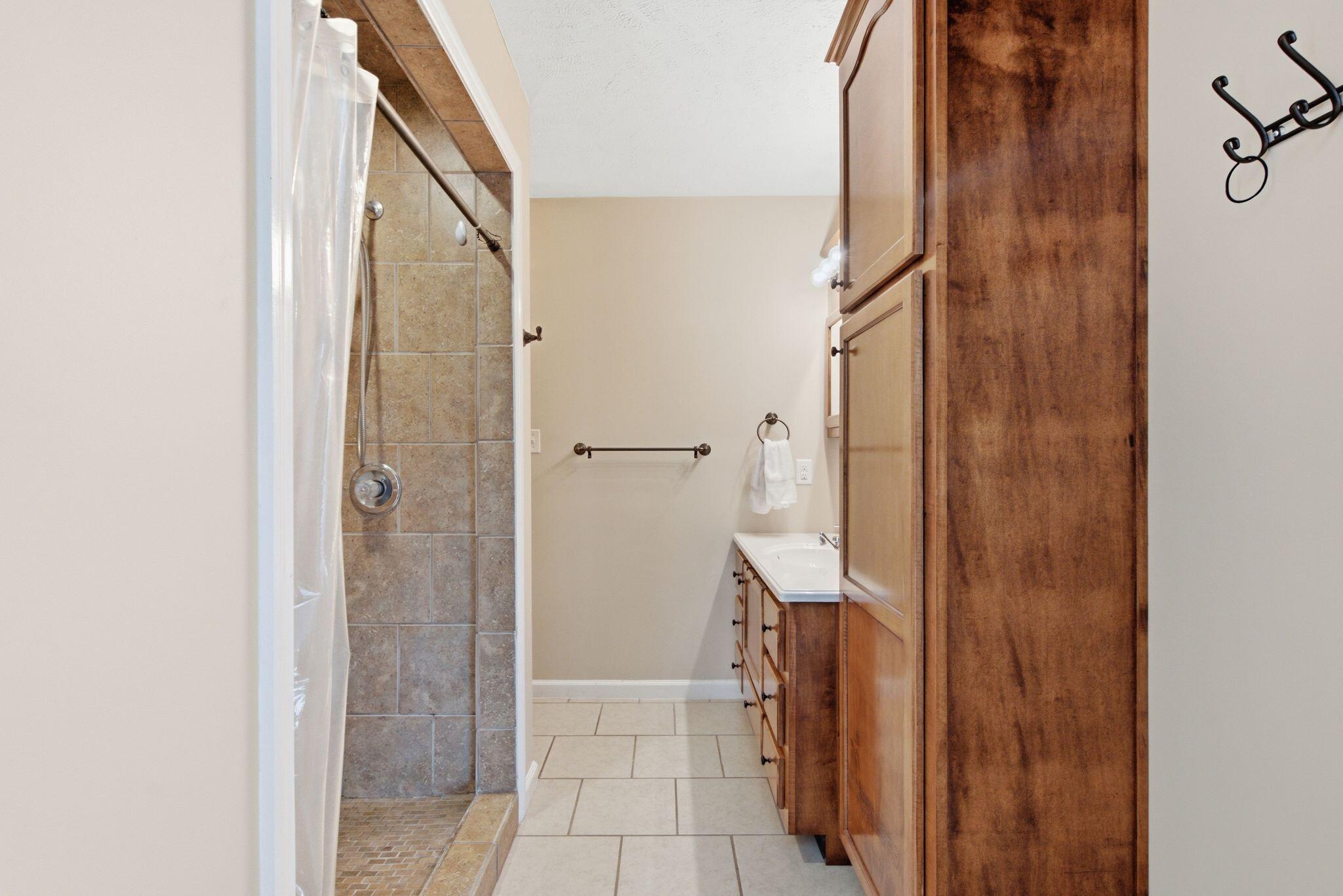 320 Lewis Drive Property Photo 25