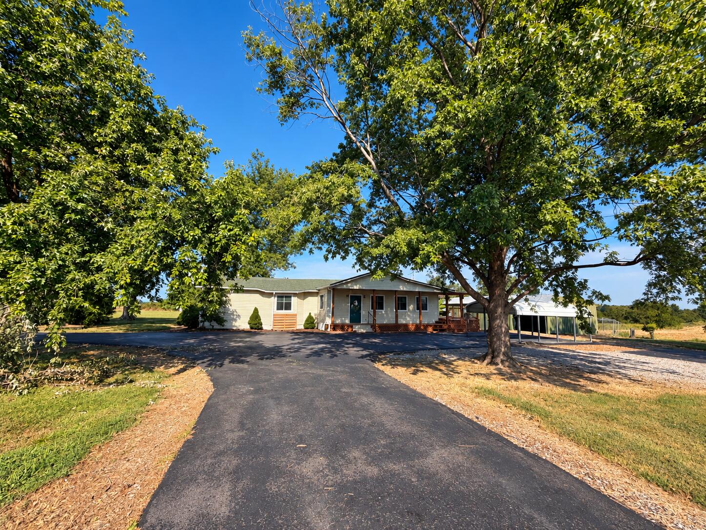 1332 Batts Road Property Photo 1