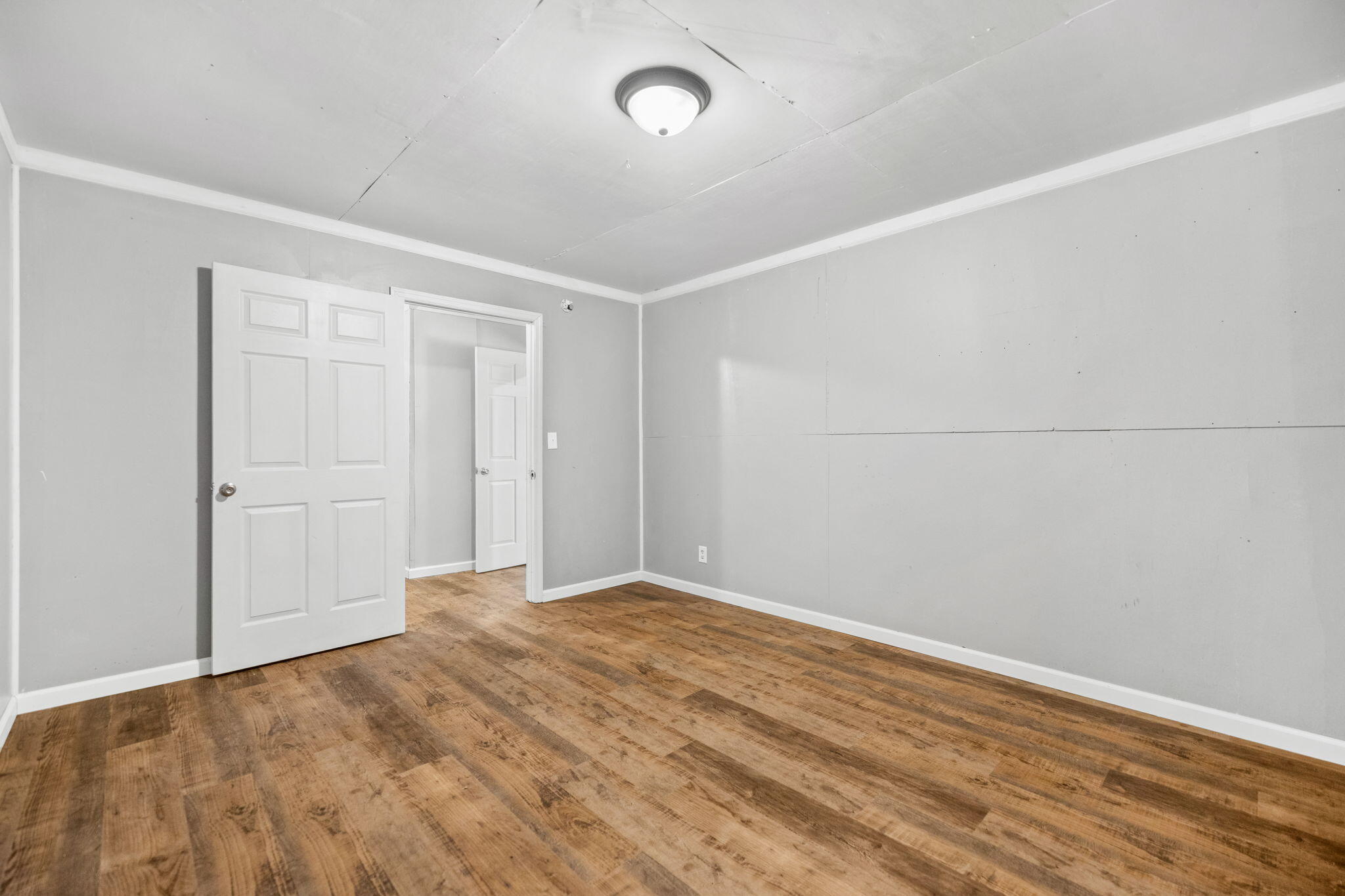 211 Willow Street Property Photo 32