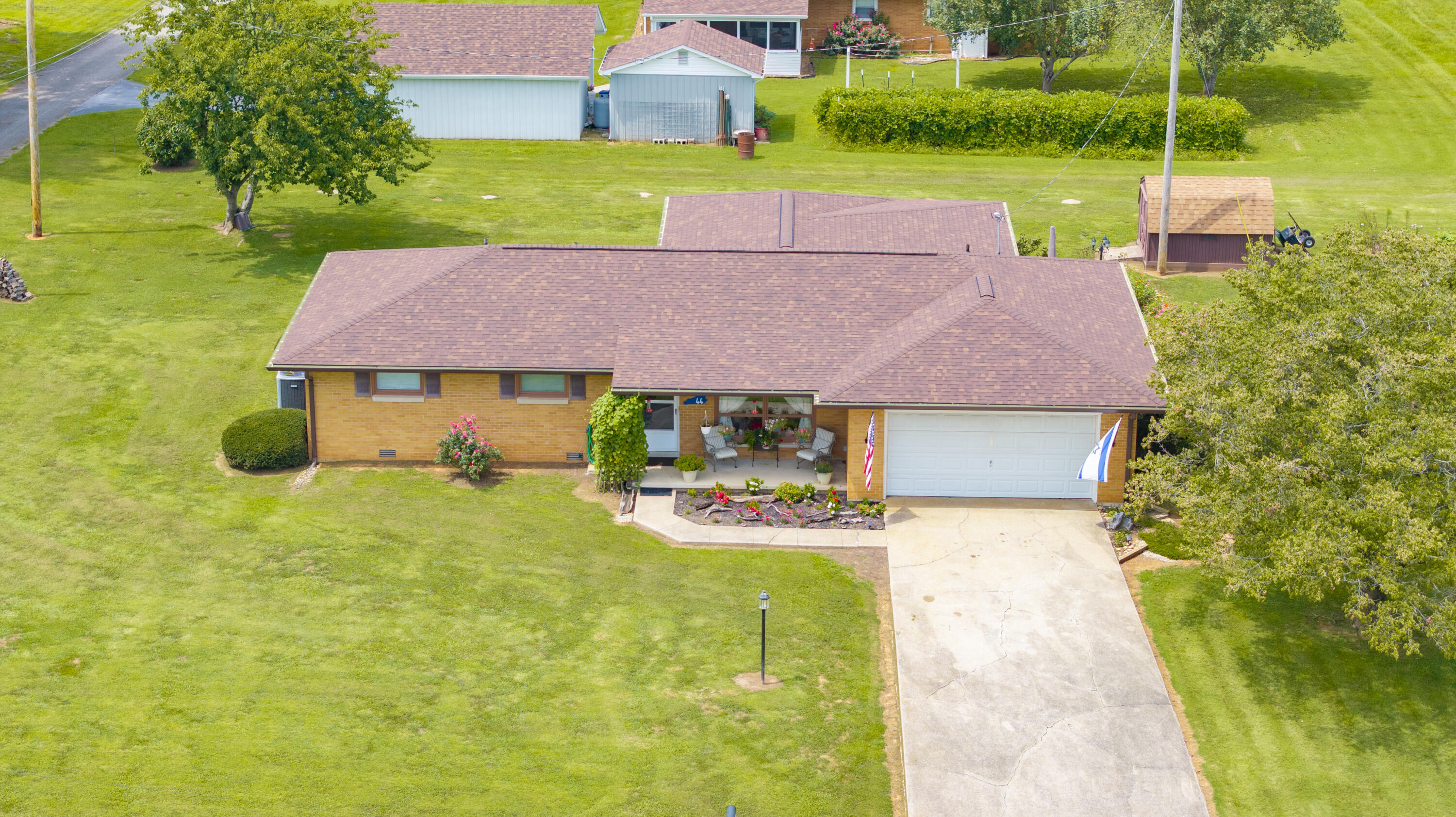 44 Tradeway Avenue Property Photo 3