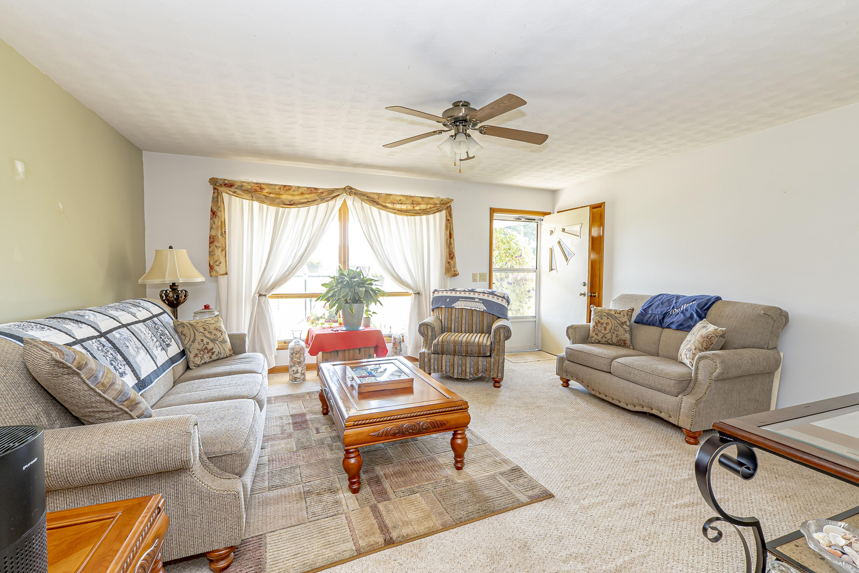 44 Tradeway Avenue Property Photo 14