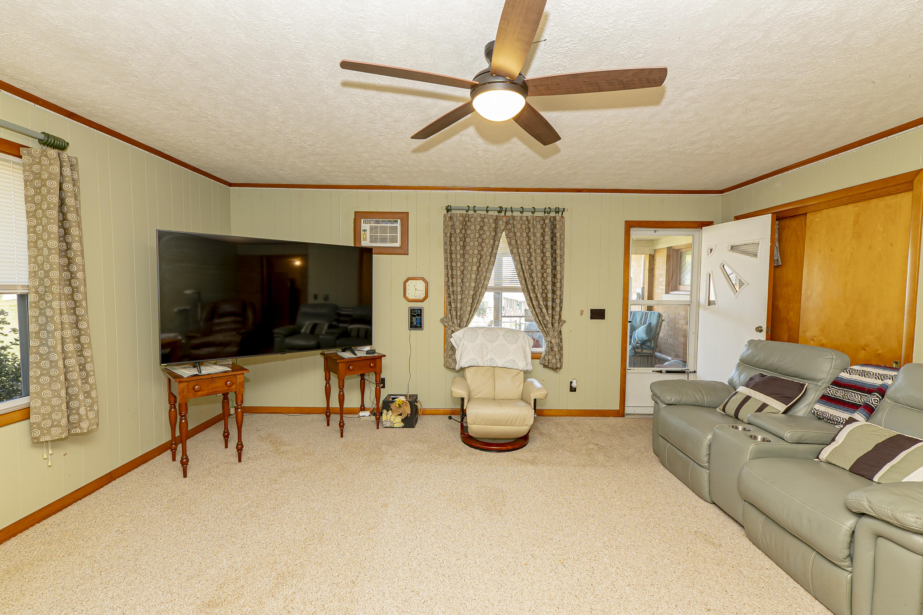 44 Tradeway Avenue Property Photo 33