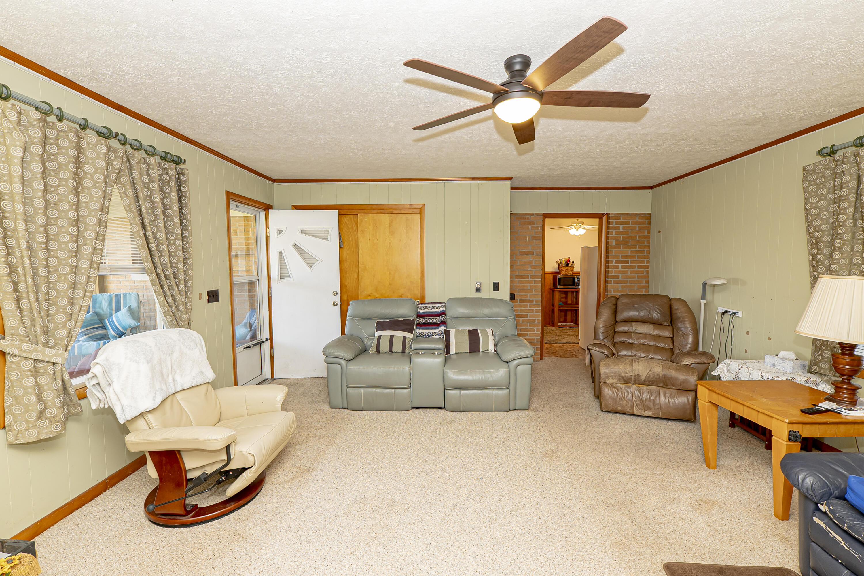 44 Tradeway Avenue Property Photo 34