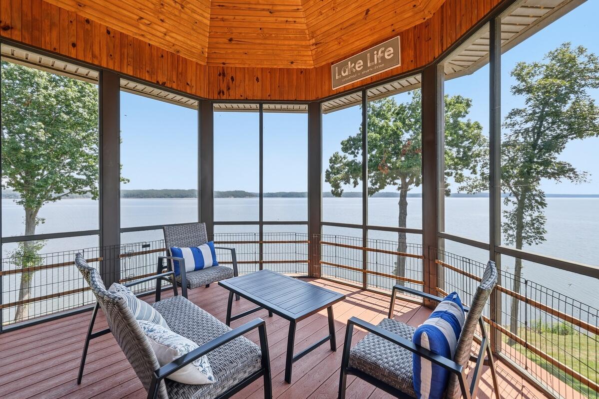 749 Dock Drive Property Photo 19