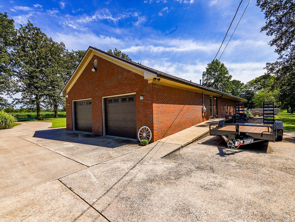 345 Kentucky 381 Property Photo 4