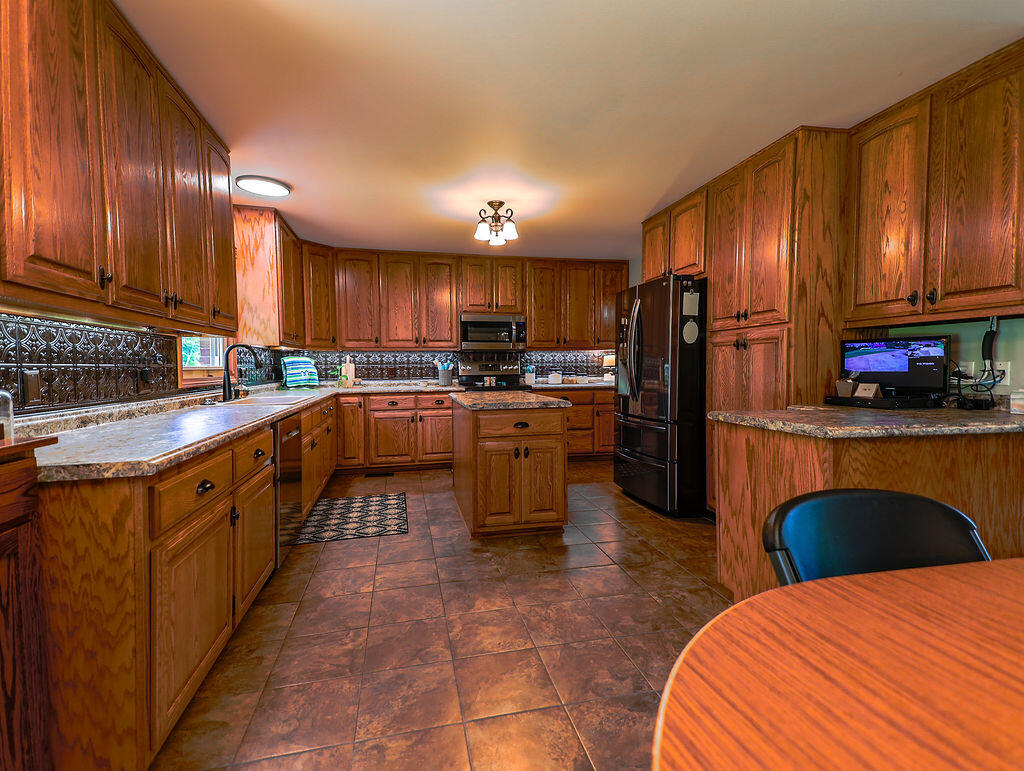 345 Kentucky 381 Property Photo 12