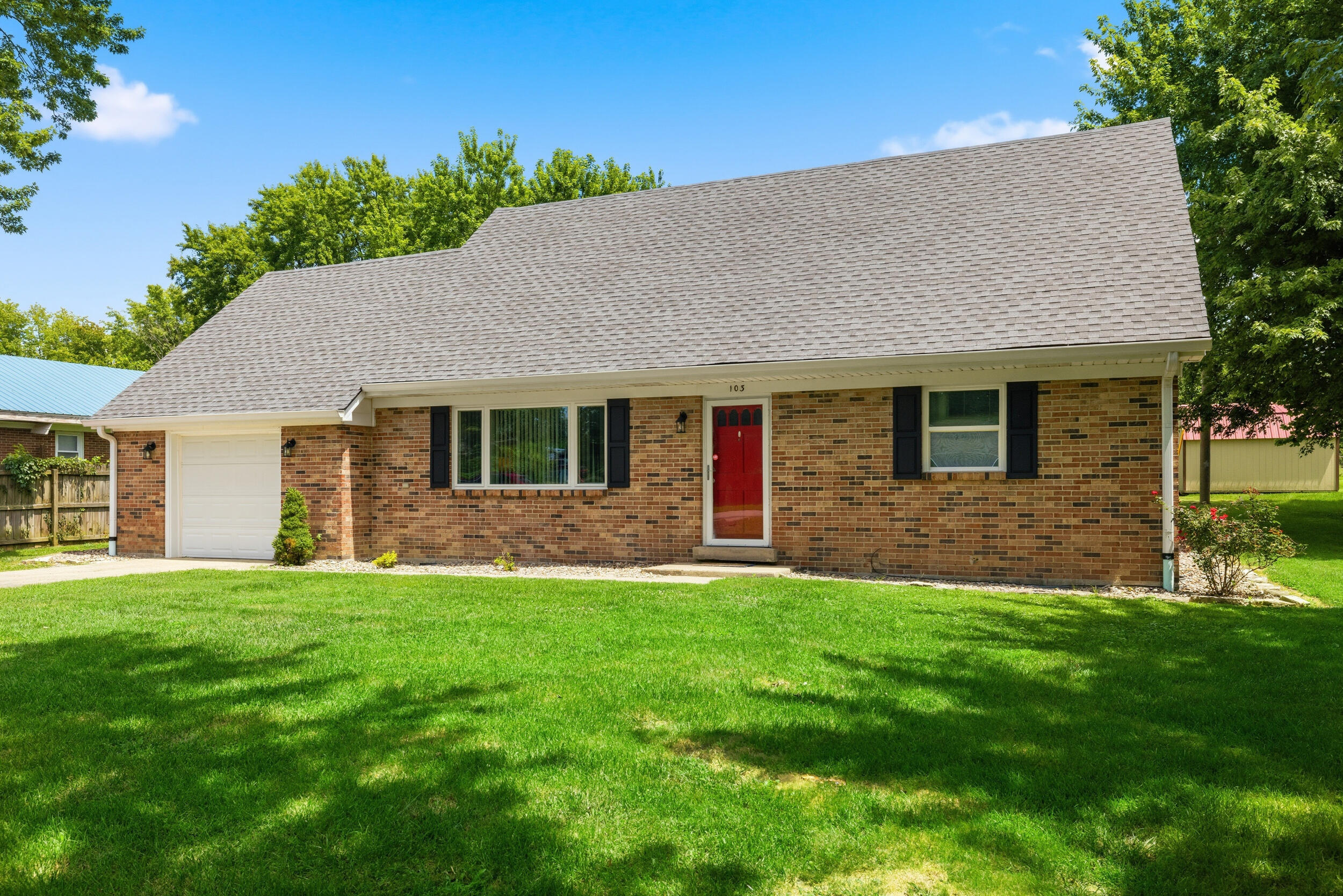 103 Estonia Drive Property Photo 3