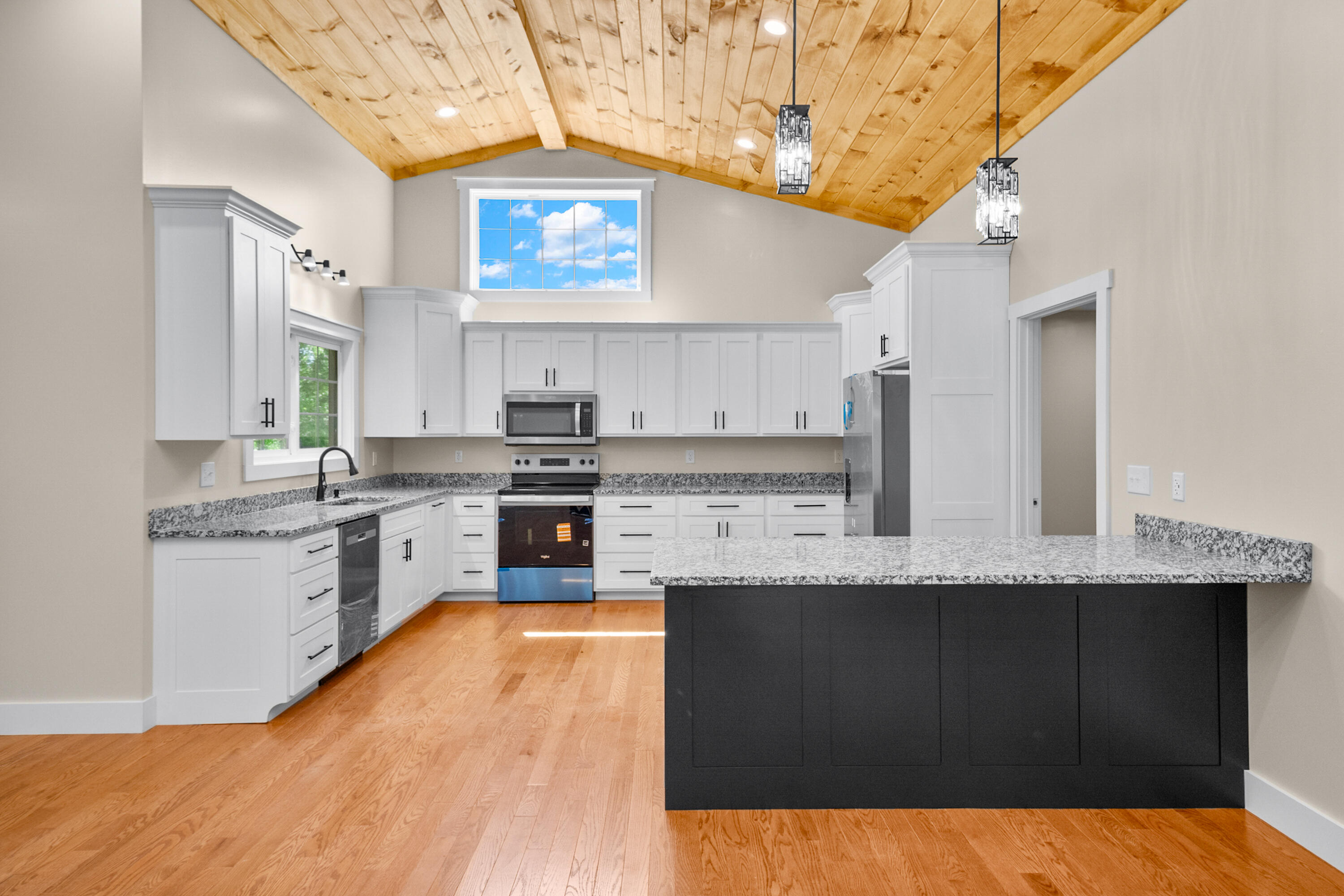 170 Laredo Drive Property Photo 14
