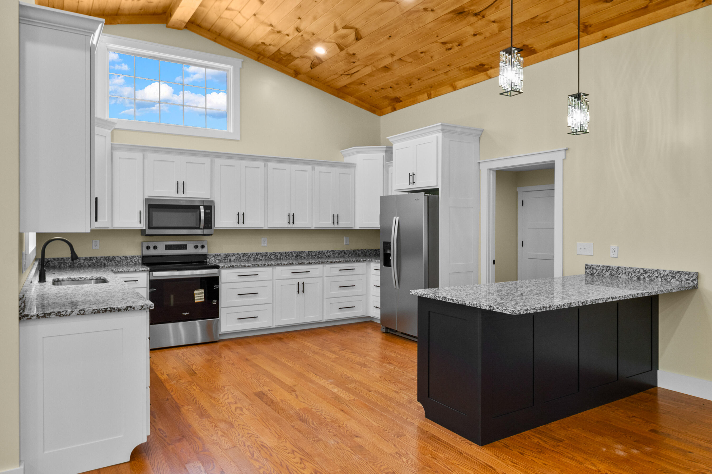 170 Laredo Drive Property Photo 15