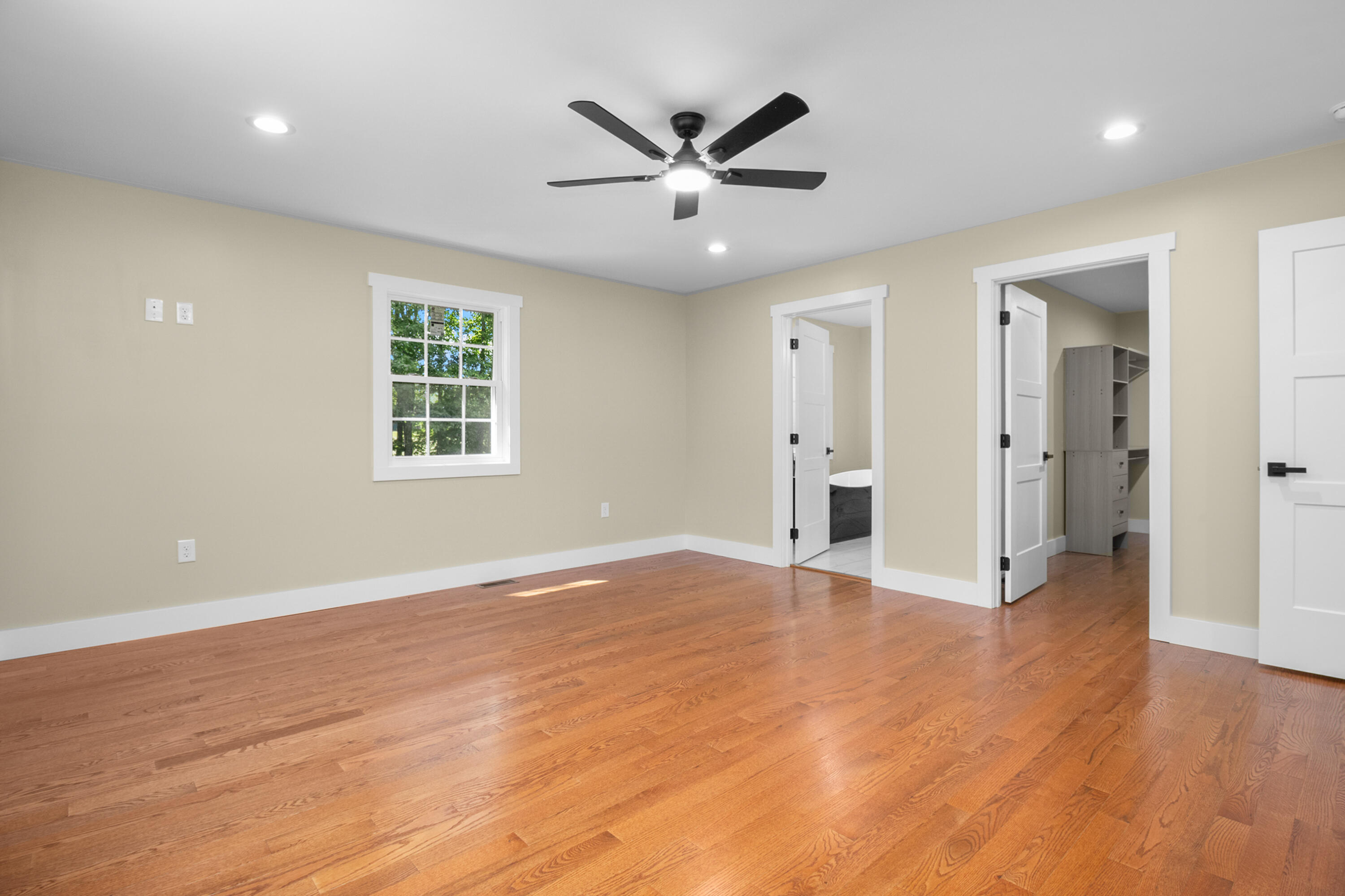 170 Laredo Drive Property Photo 24
