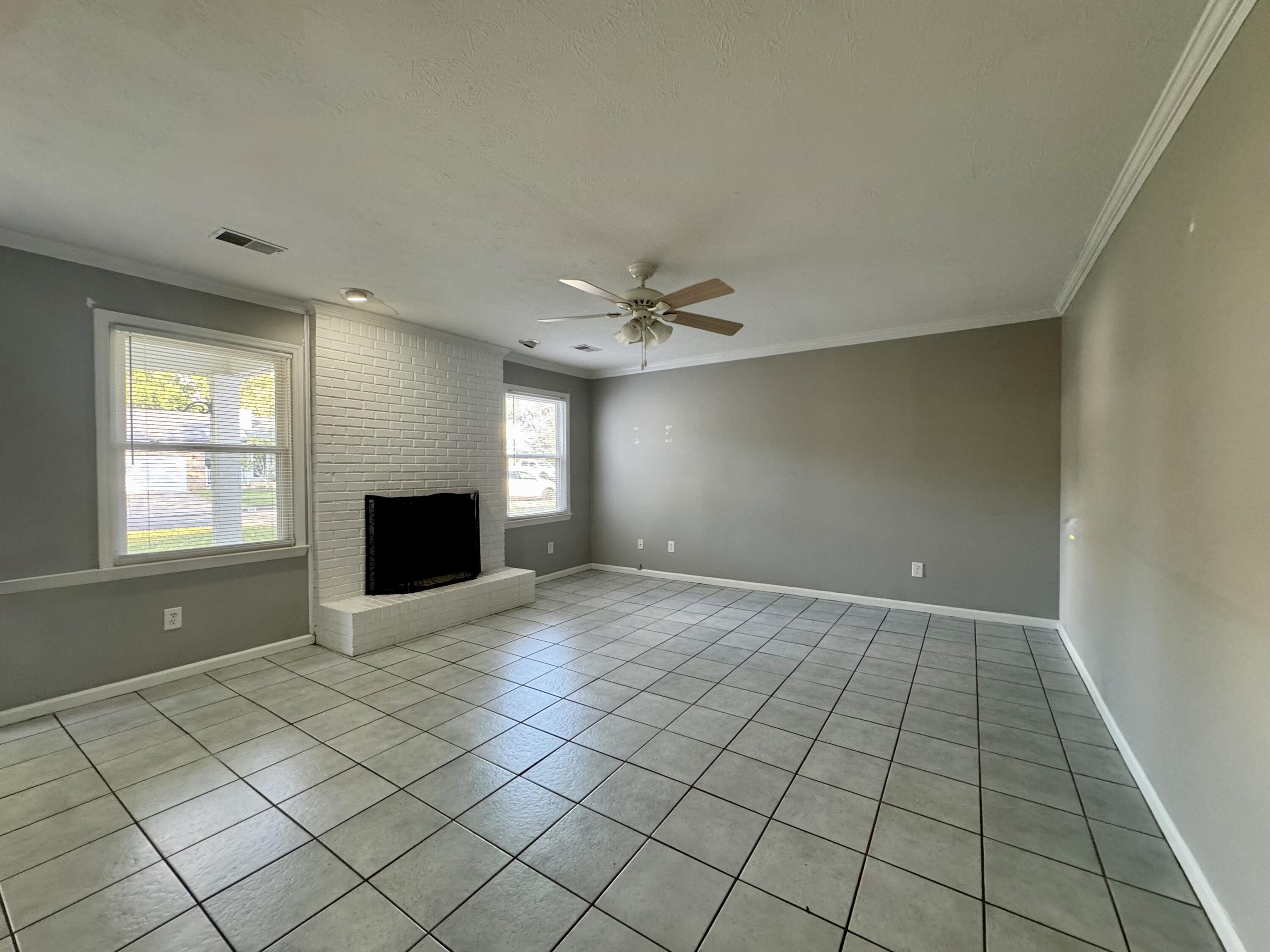 344 Stonegate Way Property Photo 5
