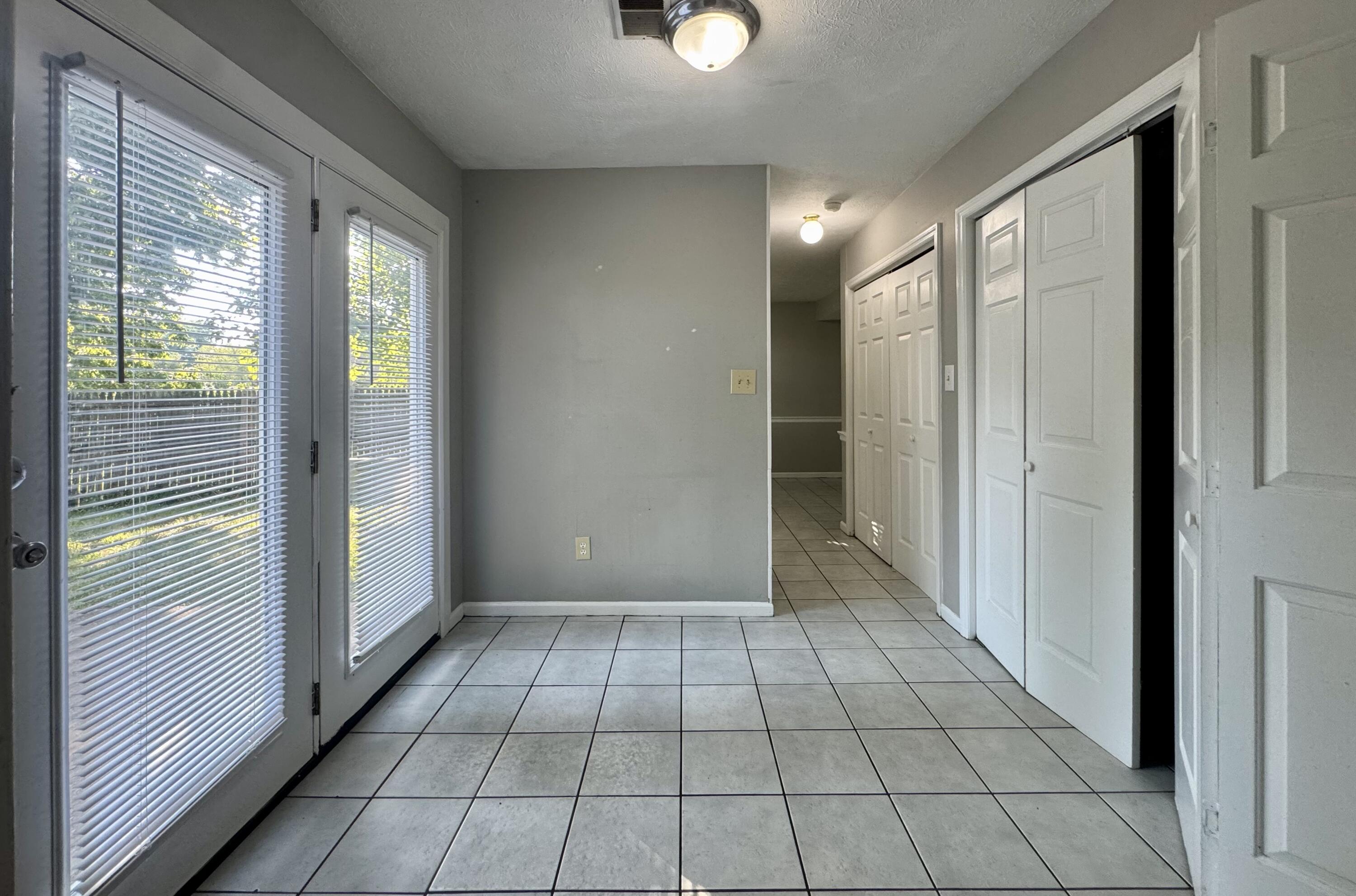 344 Stonegate Way Property Photo 8