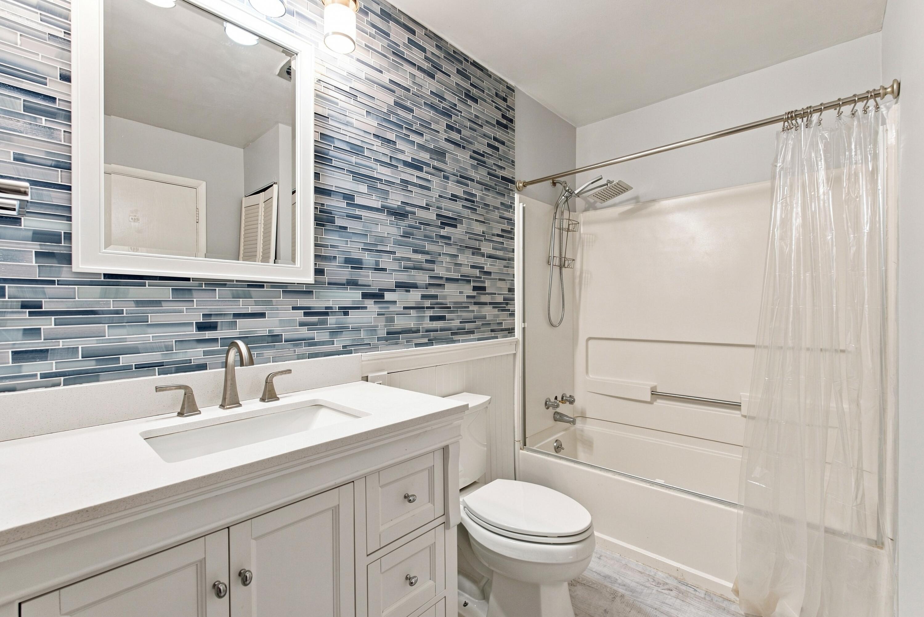 2432 La Rochelle Road Property Photo 15