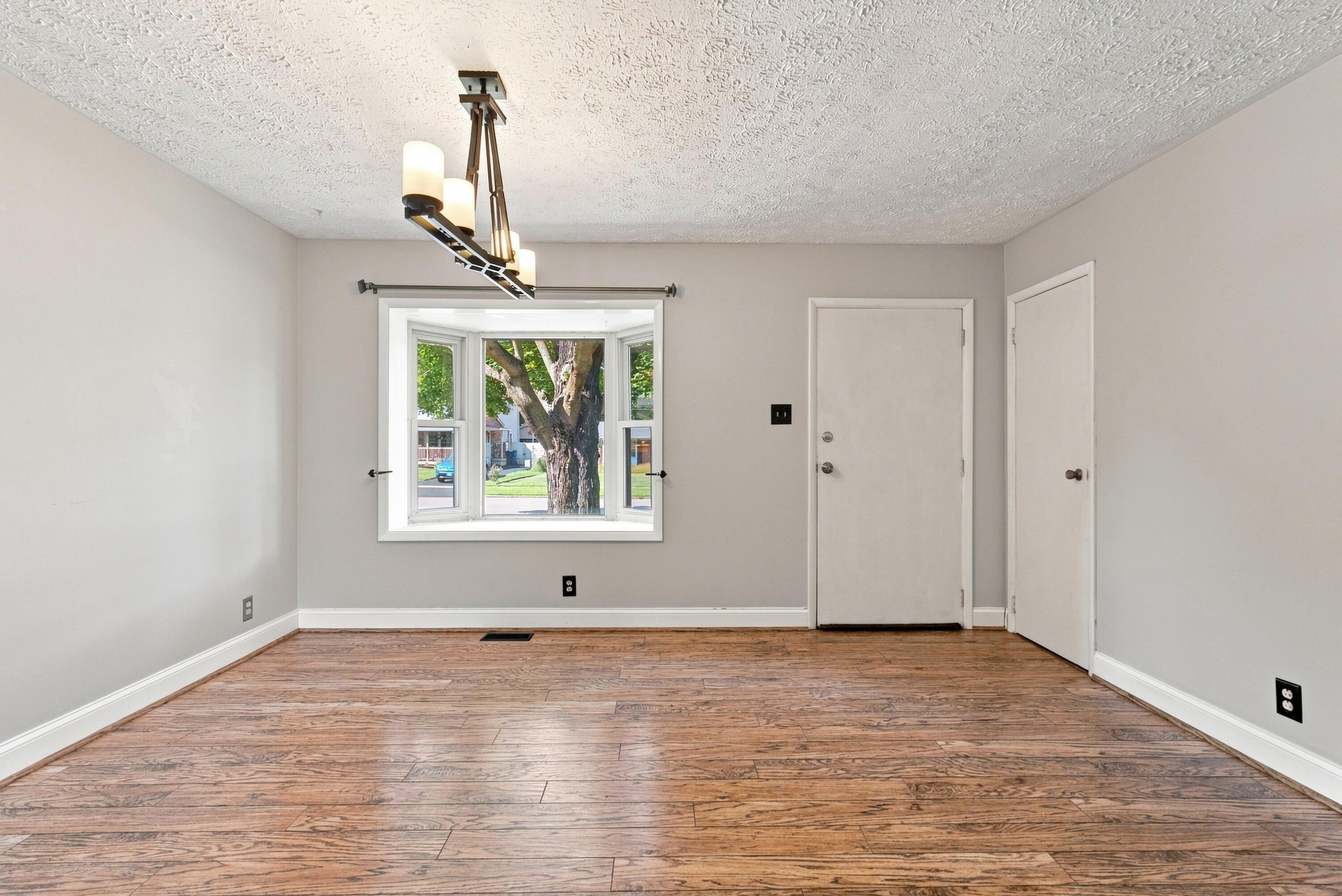 2432 La Rochelle Road Property Photo 30