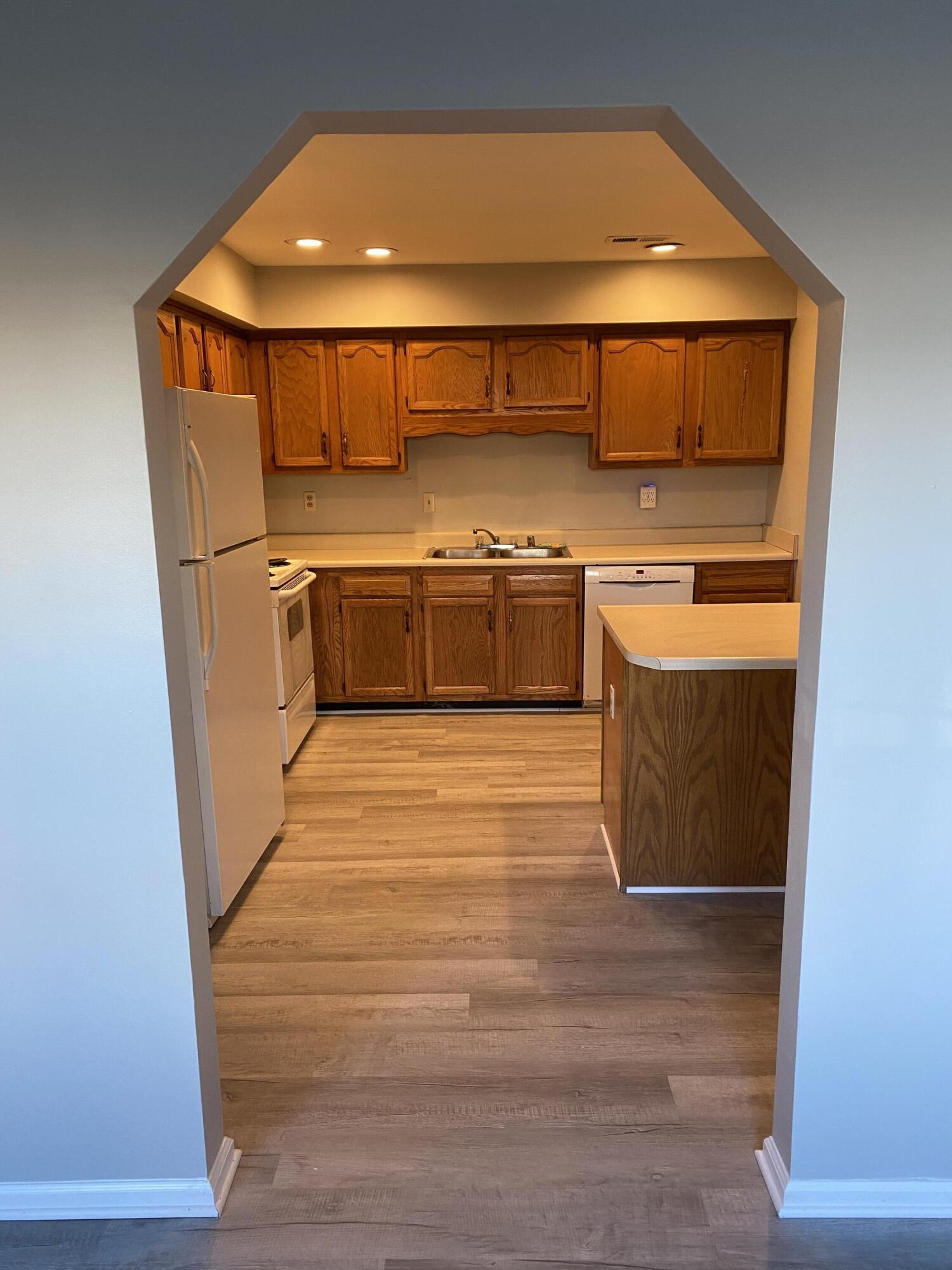 213 Maryrose Drive Property Photo 4