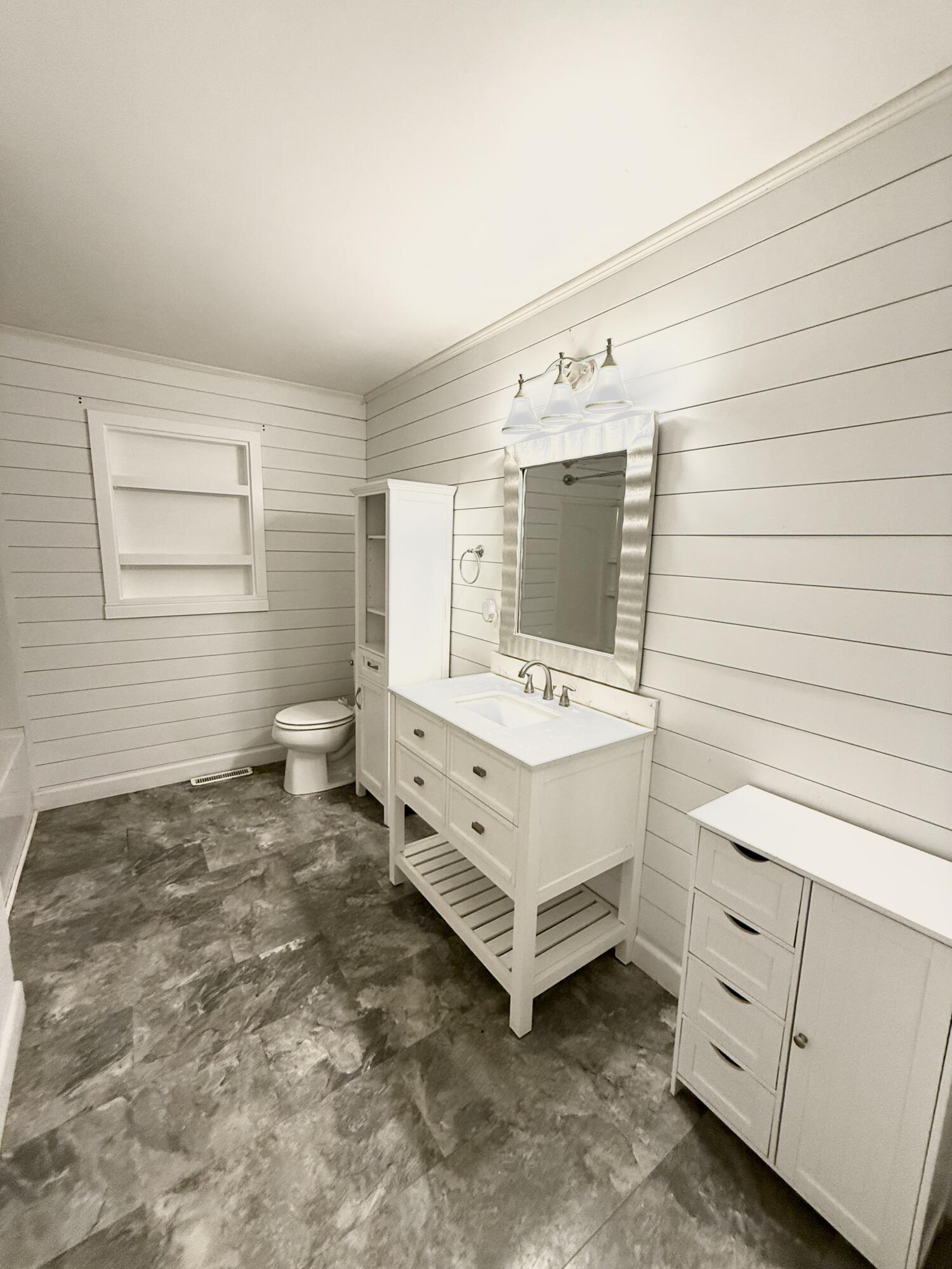 403 Fairlane Drive Property Photo 15