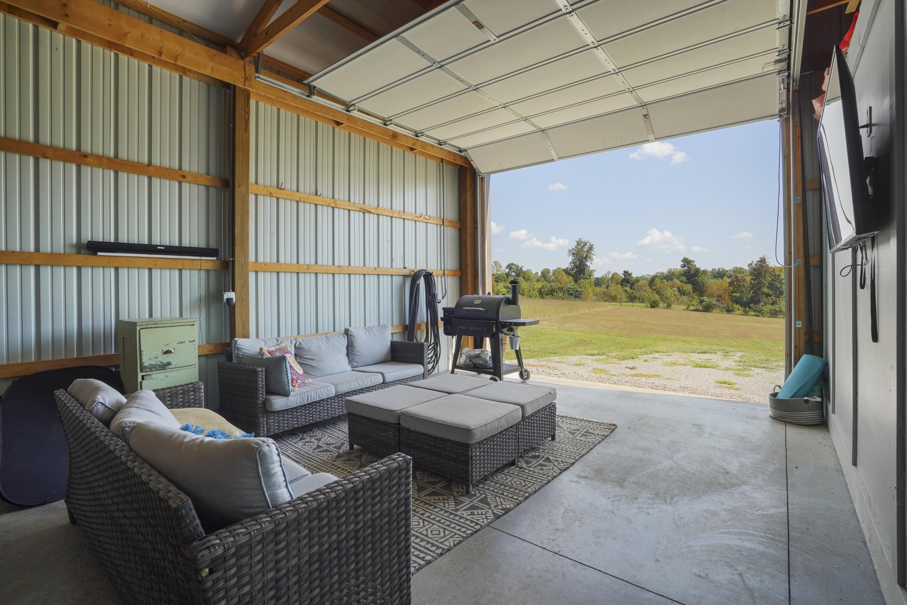 5934 Ky-76 Property Photo 32