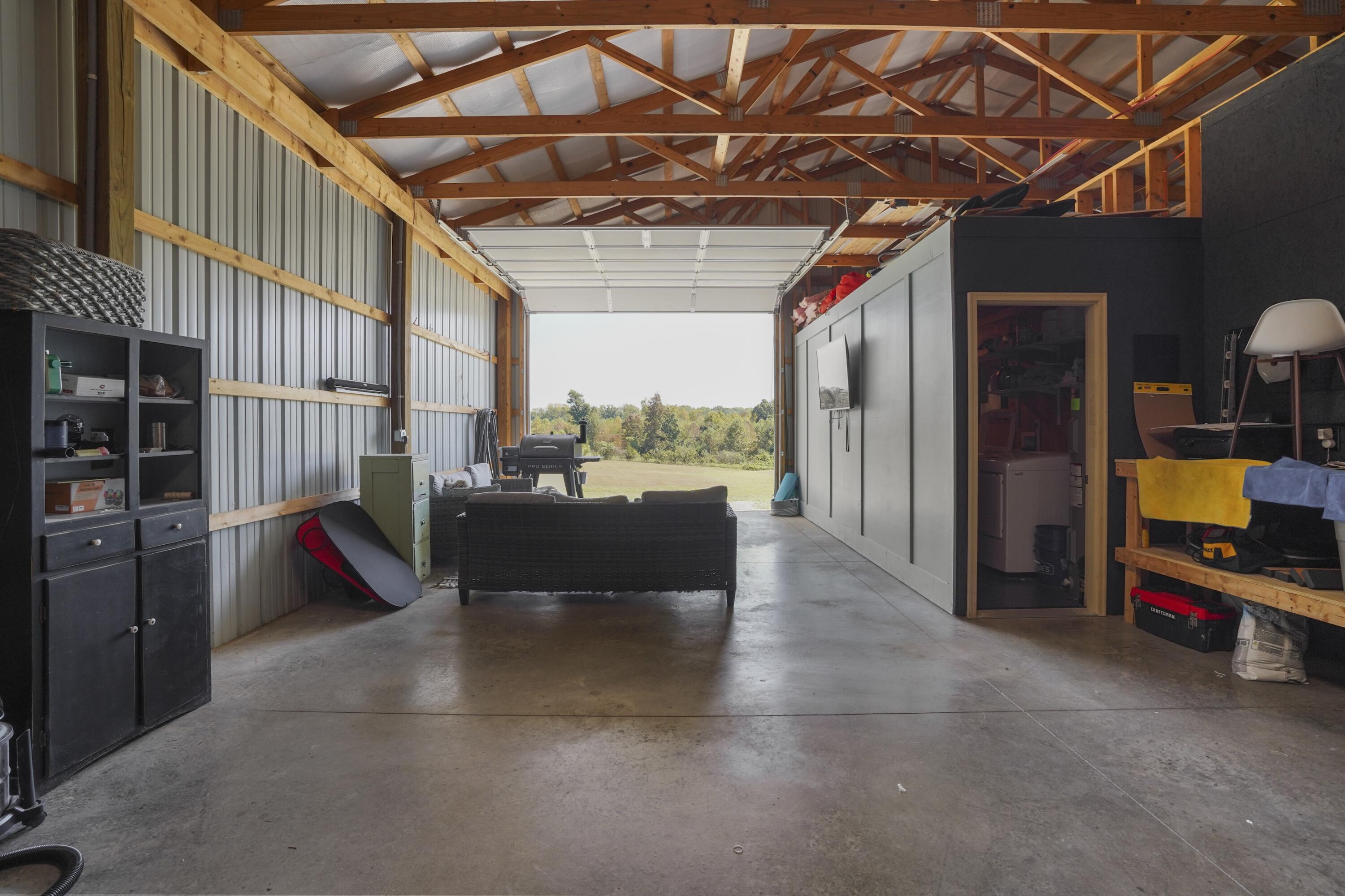 5934 Ky-76 Property Photo 46