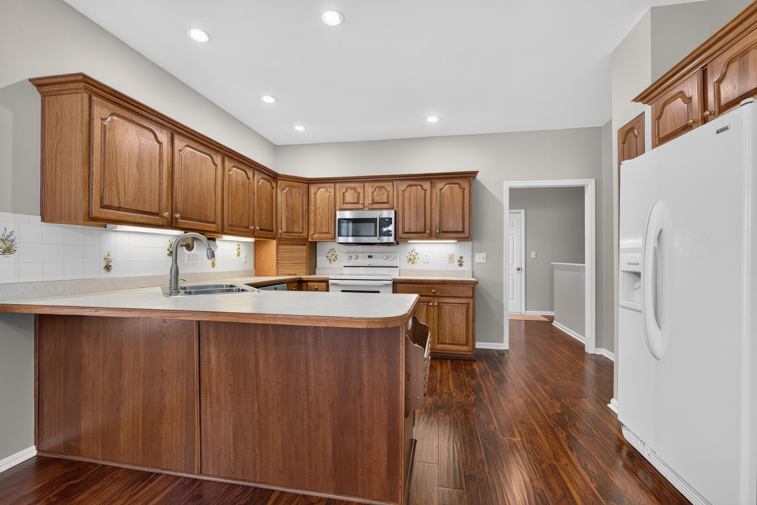 983 Forest Lake Drive Property Photo 12