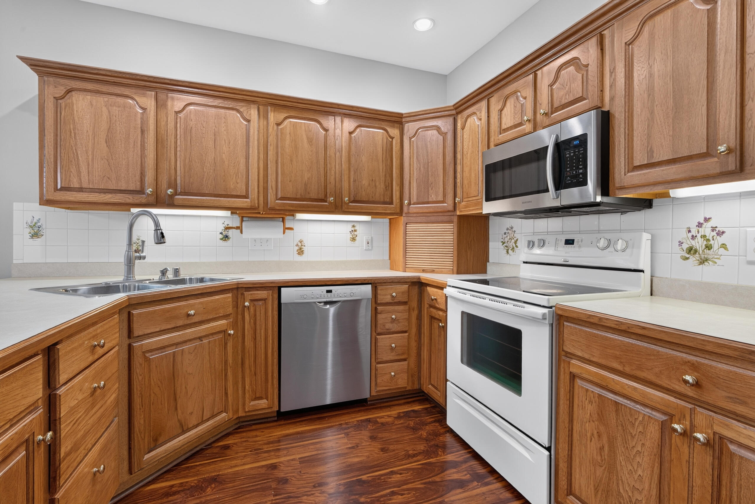 983 Forest Lake Drive Property Photo 13