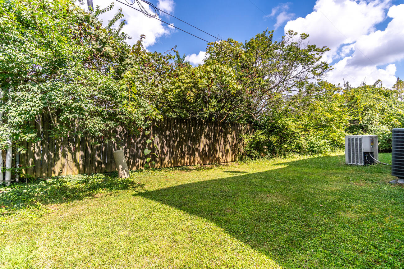 933 Mcclanahan Lane Property Photo 3