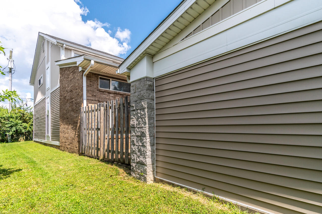 933 Mcclanahan Lane Property Photo 4