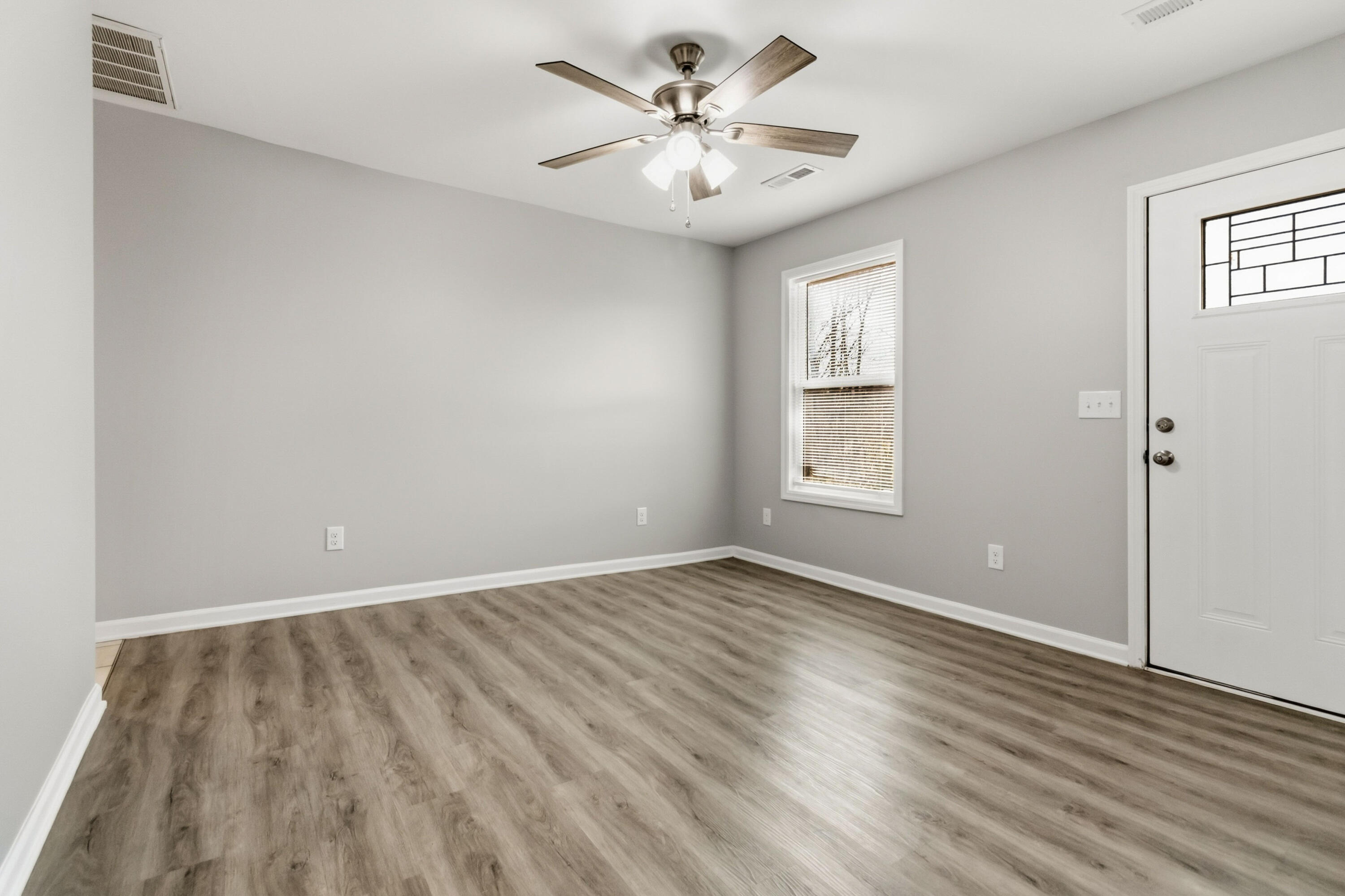 119 Tower Lane Property Photo 6