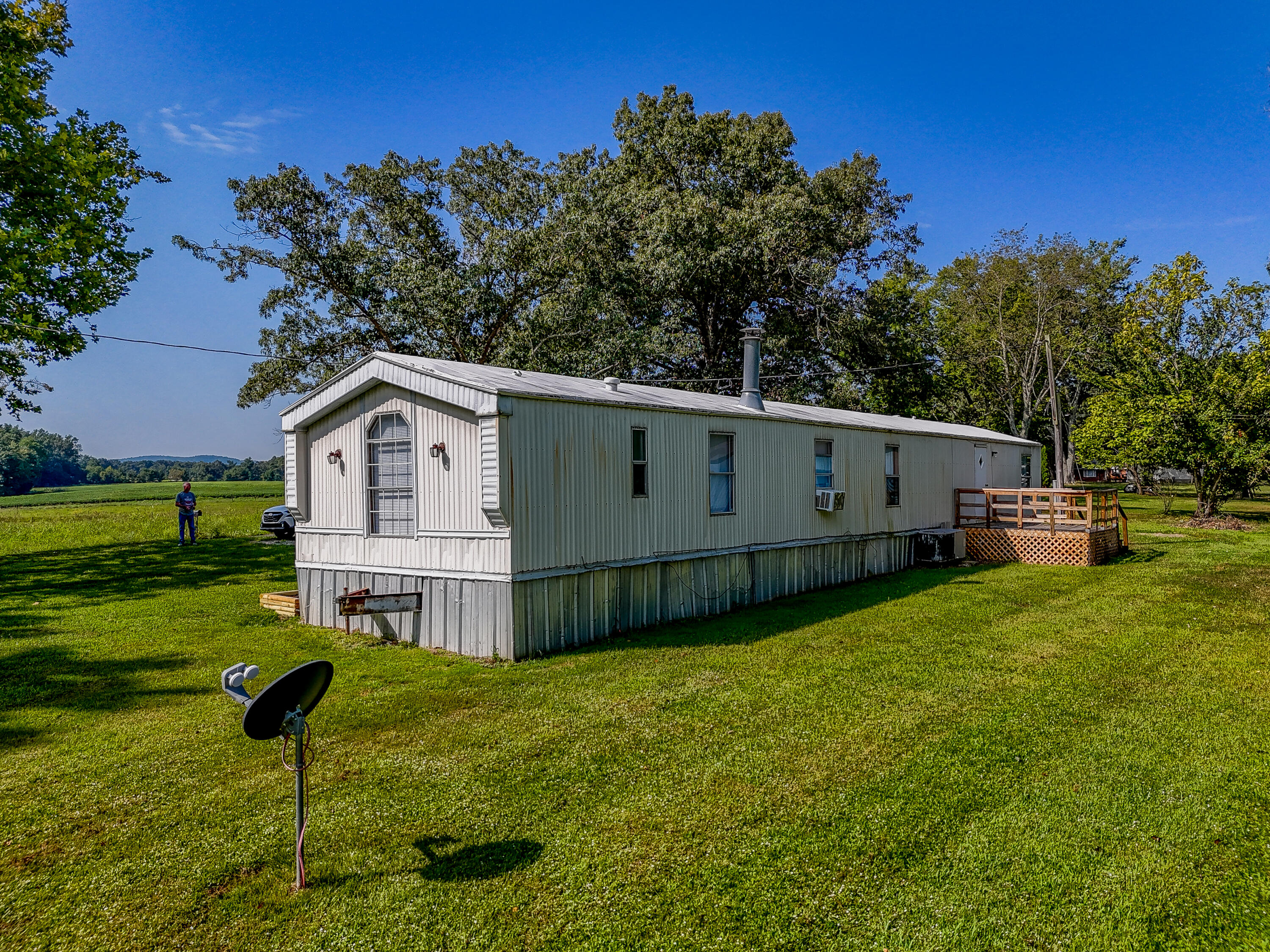 749 Vanlandingham Road Property Photo 5