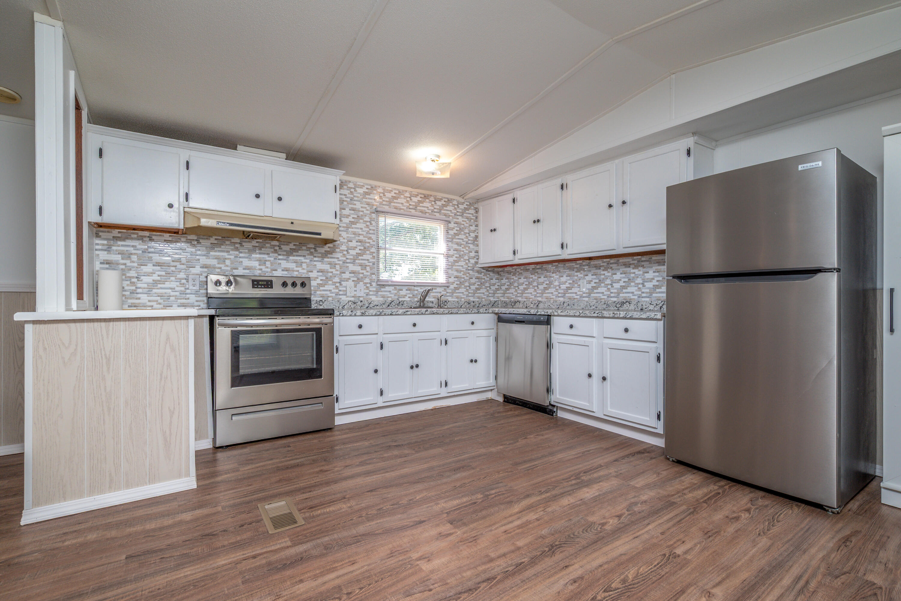 749 Vanlandingham Road Property Photo 25