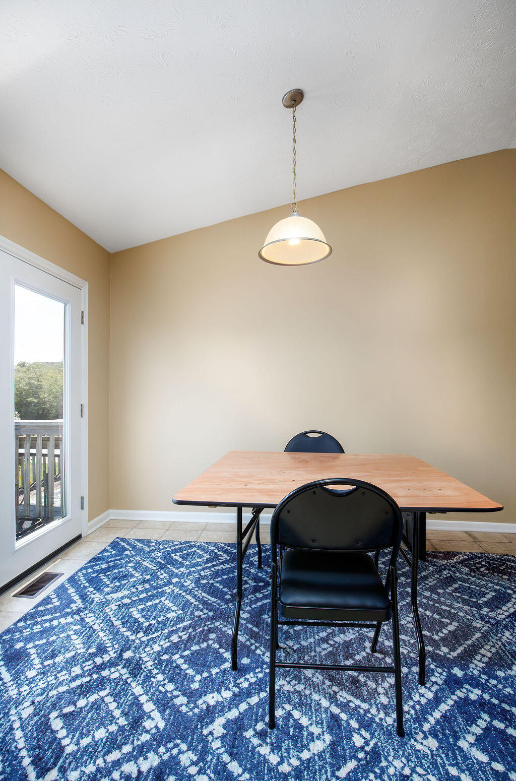 147 May Court Property Photo 7