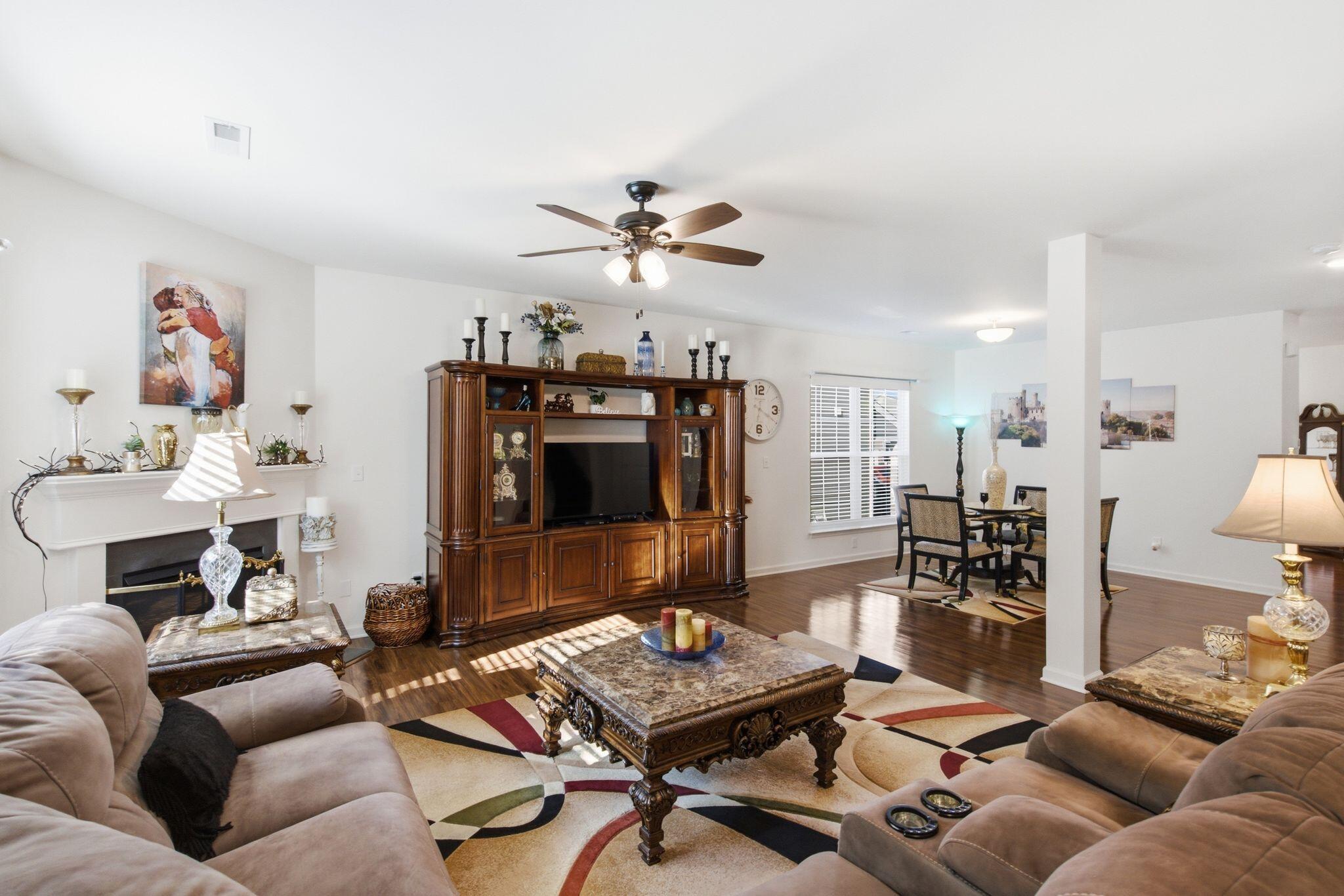 209 Sinclair Court Property Photo 10